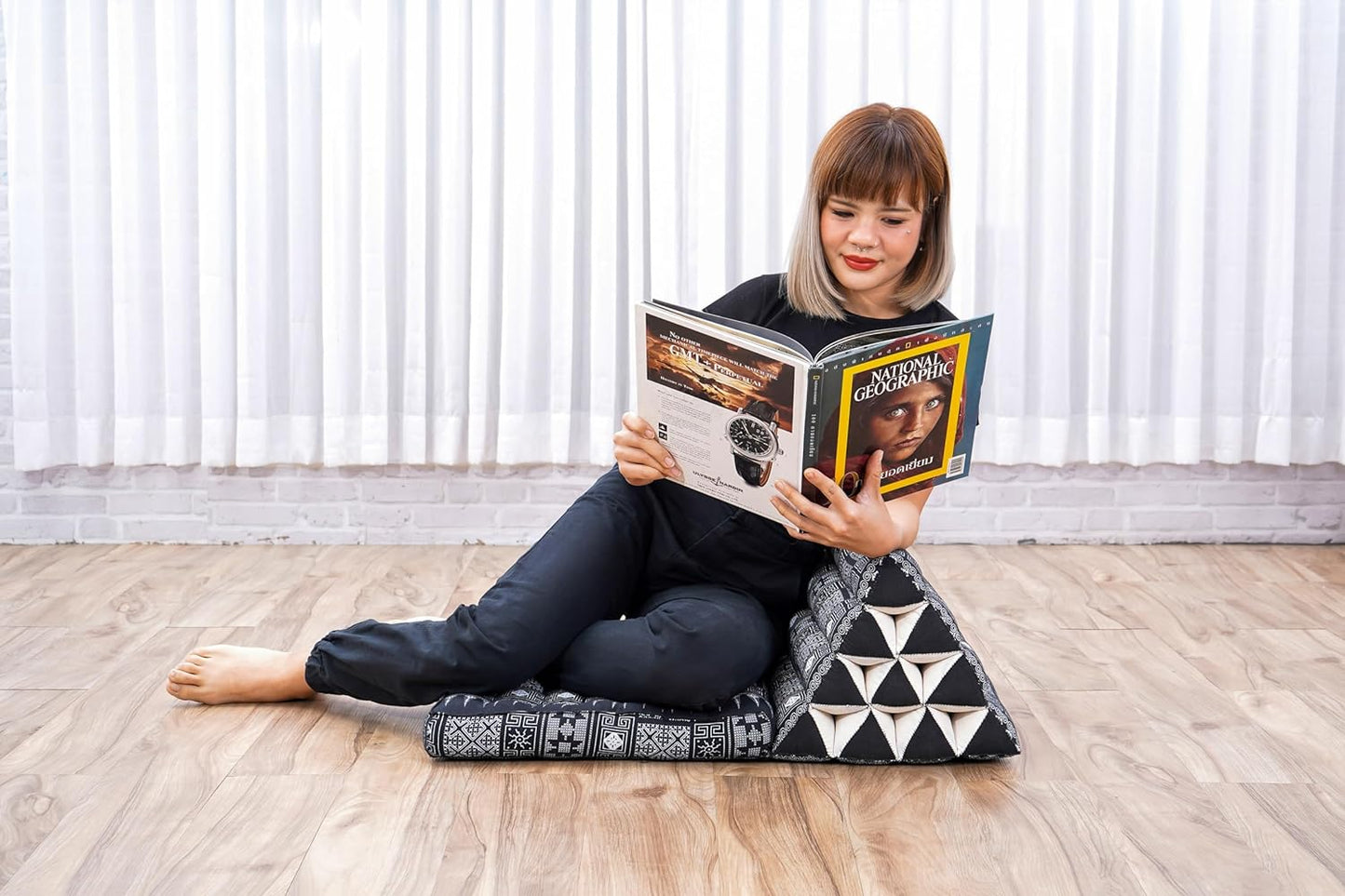 Leewadee 1-Fold Mat with Triangle Cushion – Comfortable TV Pillow, Foldable Mattress with Cushion Made of Kapok, 30 x 20 inches, Black