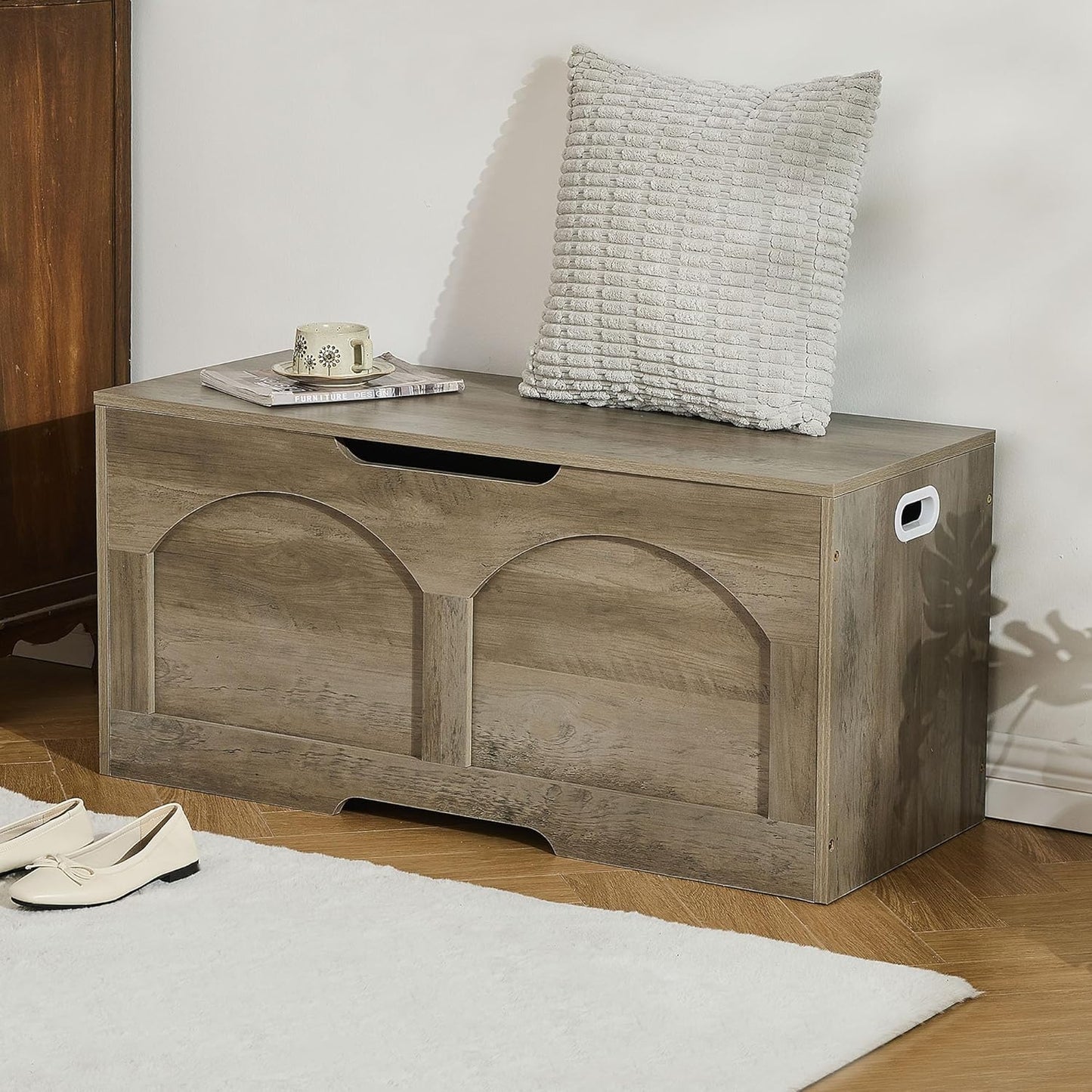 Storage Bench, 39.4" Storage Trunk, Storage Chest with U-Shaped Cut-Out Pull, Upgraded Safety Lift Support Hinge, Supports 330 lb, 39.4" x 15.7" x 18.3", Entryway Storage Bench, Greige