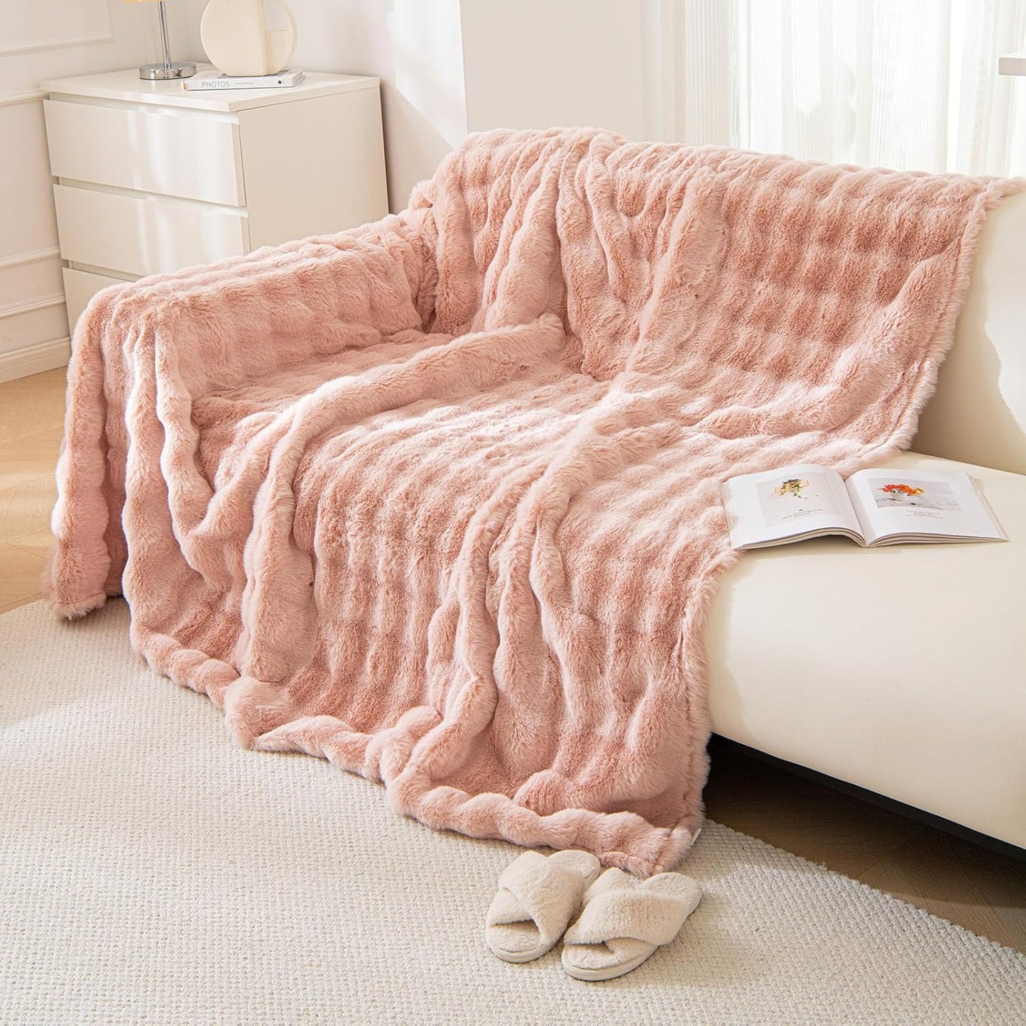 VM VOUGEMARKET Pink Sofa Cover Thick Shaggy Fluffy Sectional Couch Cover Plush Furniture Cover Soft Faux Fur Sofa Slipcover for Couch Futon Bed -Pink,71" x 134"