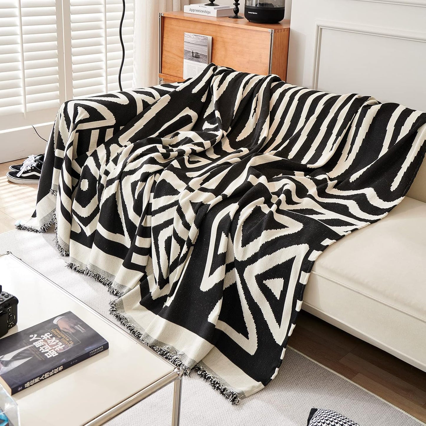 VM VOUGEMARKET Black Couch Cover for 2 Cushion Chenille Loeveseat Sofa Cover Dog Proof Furniture Protector Cover Universal Sofa Slipcover L Shaped Sectional Couch Cover with Tassels-71 x 118,Black