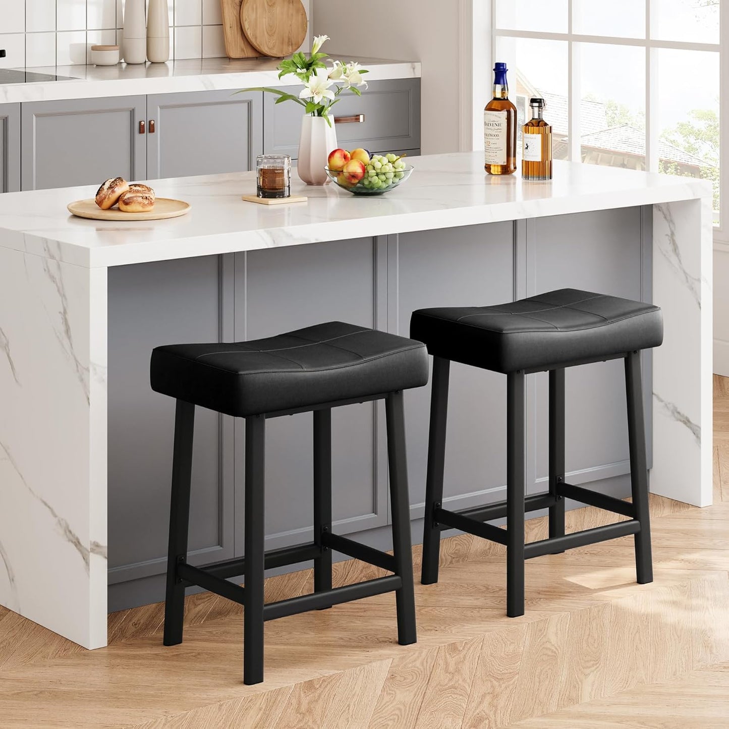GarveeHome Counter Height Bar Stools Set of 2, 24 Inch Barstools for Kitchen Island Counter, Upholstered Padded Saddle Chairs with Curved Cushion, Easy Assembly, Black