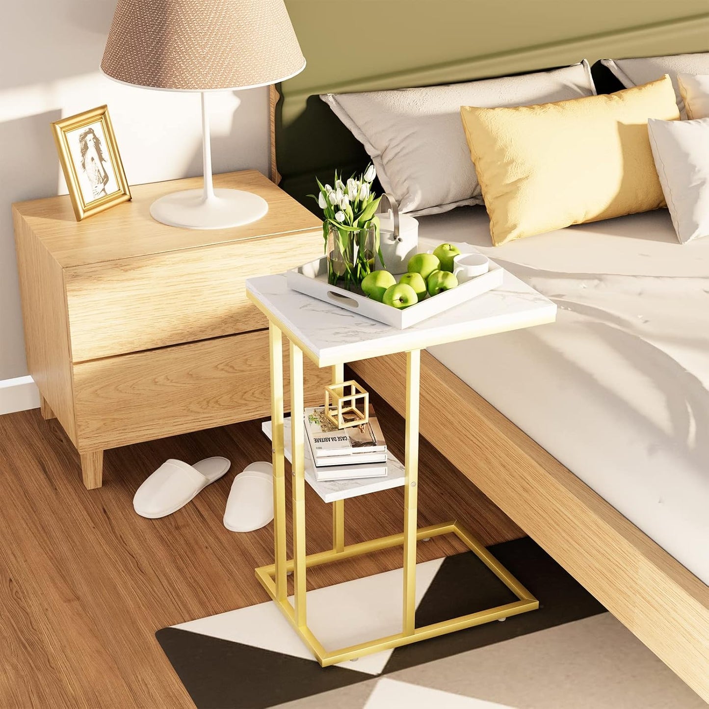 Easy Paws C Shaped End Table,Small Side Table for Couch and Bed, Gold Snack Couch Table for Small Spaces, Living Room, Bedroom,Bedside(Gold)