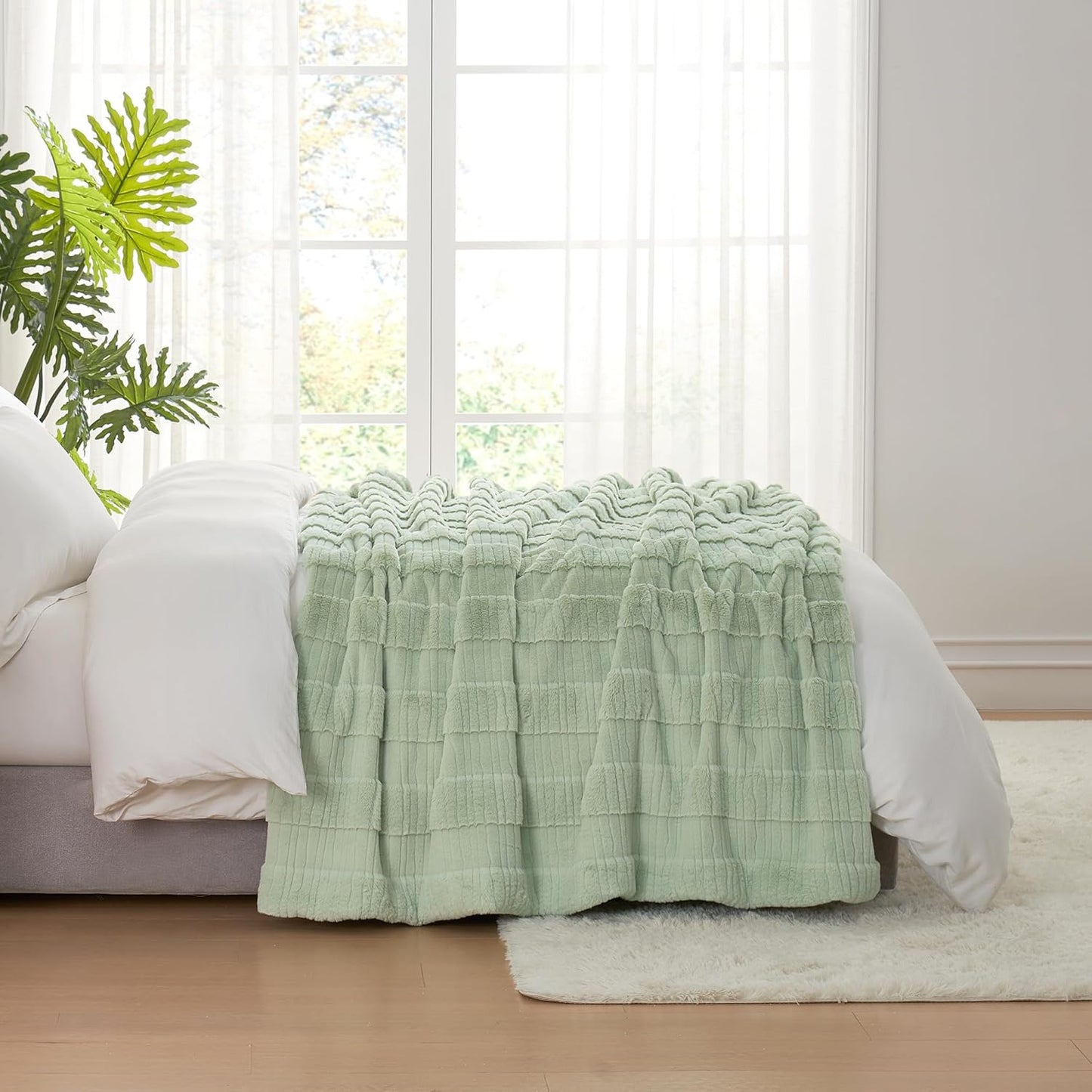 Amélie Home Luxury Striped Faux Fur Throw Blanket for Couch, Embossed Split Fur Cozy Fuzzy Fluffy Luxurious Soft Plush Sofa Chair Bed Gift Blankets for Women Men Wife Friend, 88"x90", Sage Green