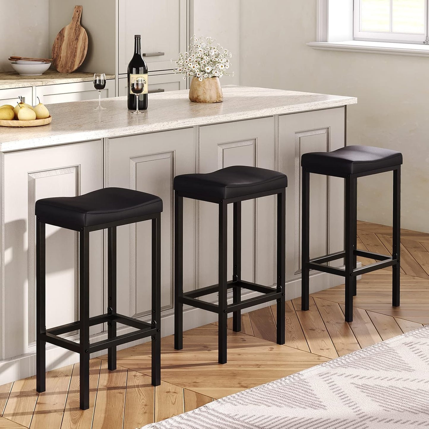 HOOBRO Bar Stools, Set of 2 Bar Chairs, Counter Height Stools, Saddle Barstools with Curved Surface, 24.8 Inches, 2.4" Thick Upholstery, for Kitchen, Dining Room, Cafe Black BB10BY01
