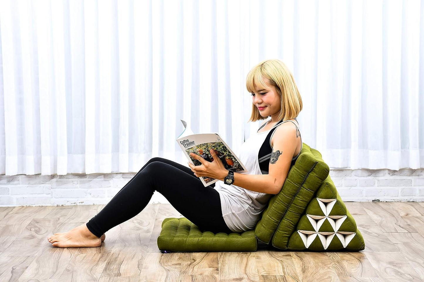 Leewadee - Comfortable Japanese Floor Mattress - Thai Floor Bed with Triangle Cushion - Futon Mattress - Thai Massage Mat, 67 x 21 inches, Green, Kapok Filling