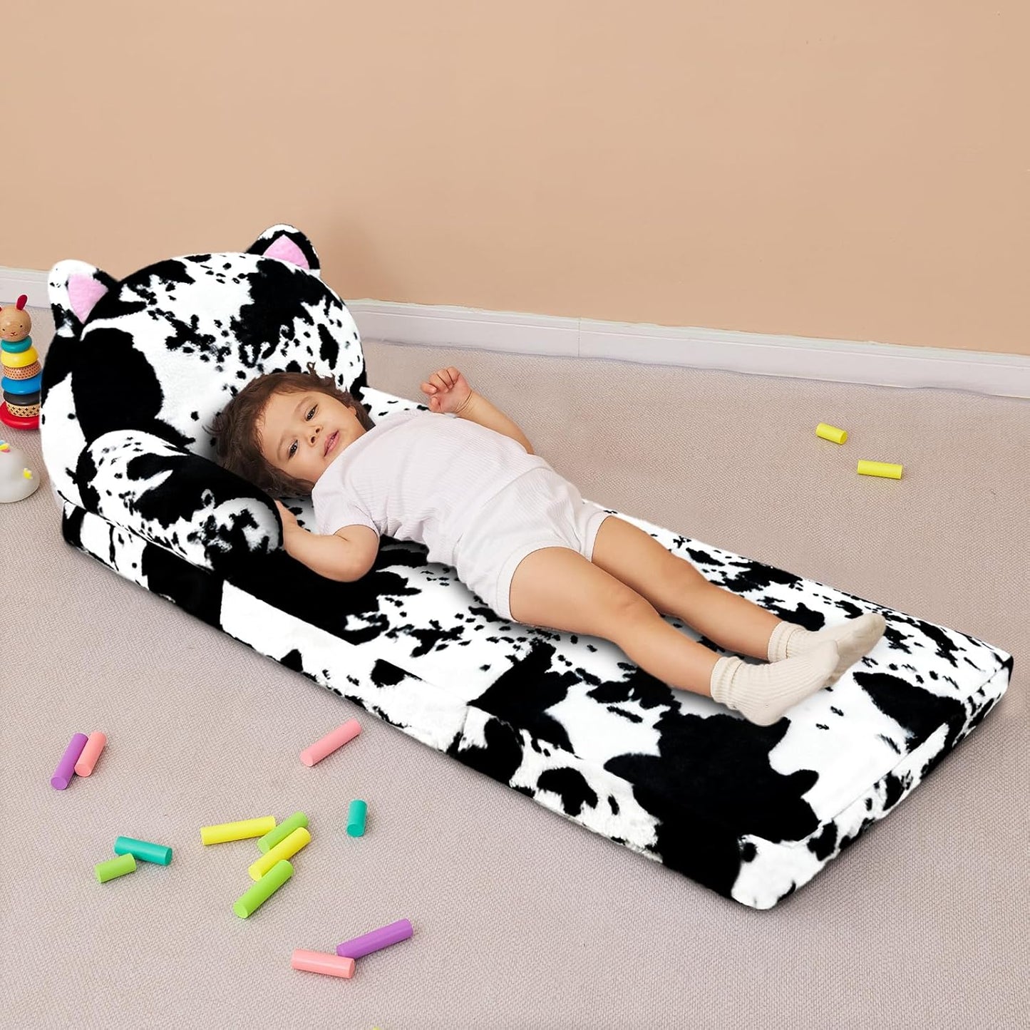 Toddler Chair with Faux Rabbit Fur – 2-in-1 Foldable Kids Couch, Soft Sofa for Reading, Napping, Bedroom or Playroom Use, 18 Months+ （Cow & Cat）