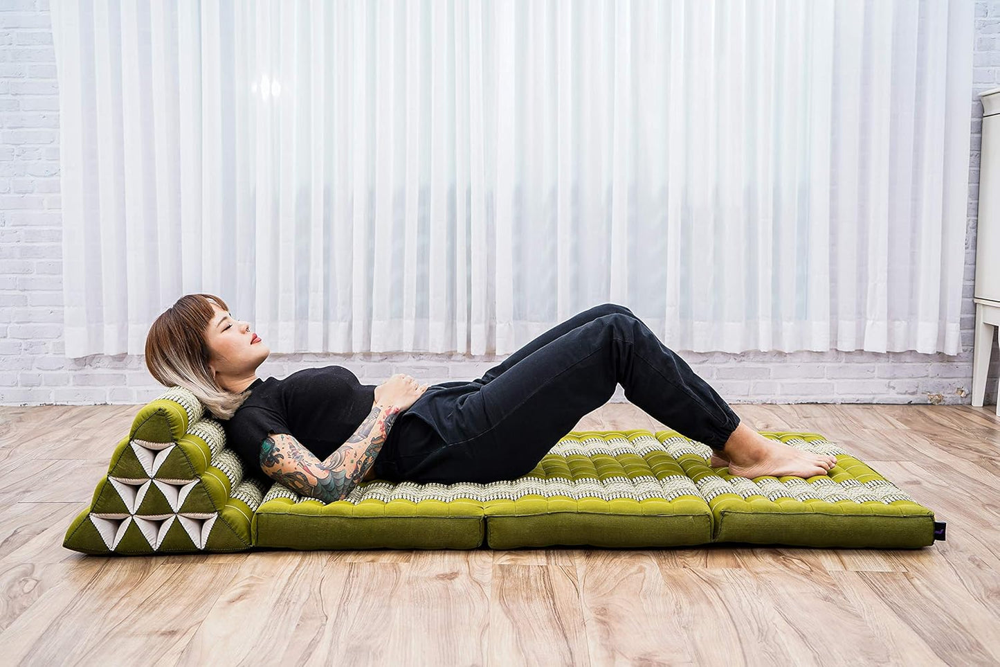 Leewadee Comfortable Japanese Floor Mattress - Thai Floor Bed with Triangle Cushion - Futon Mattress - XL Extra Wide Thai Massage Mat, 67 x 31 inches, Green, Kapok Filling