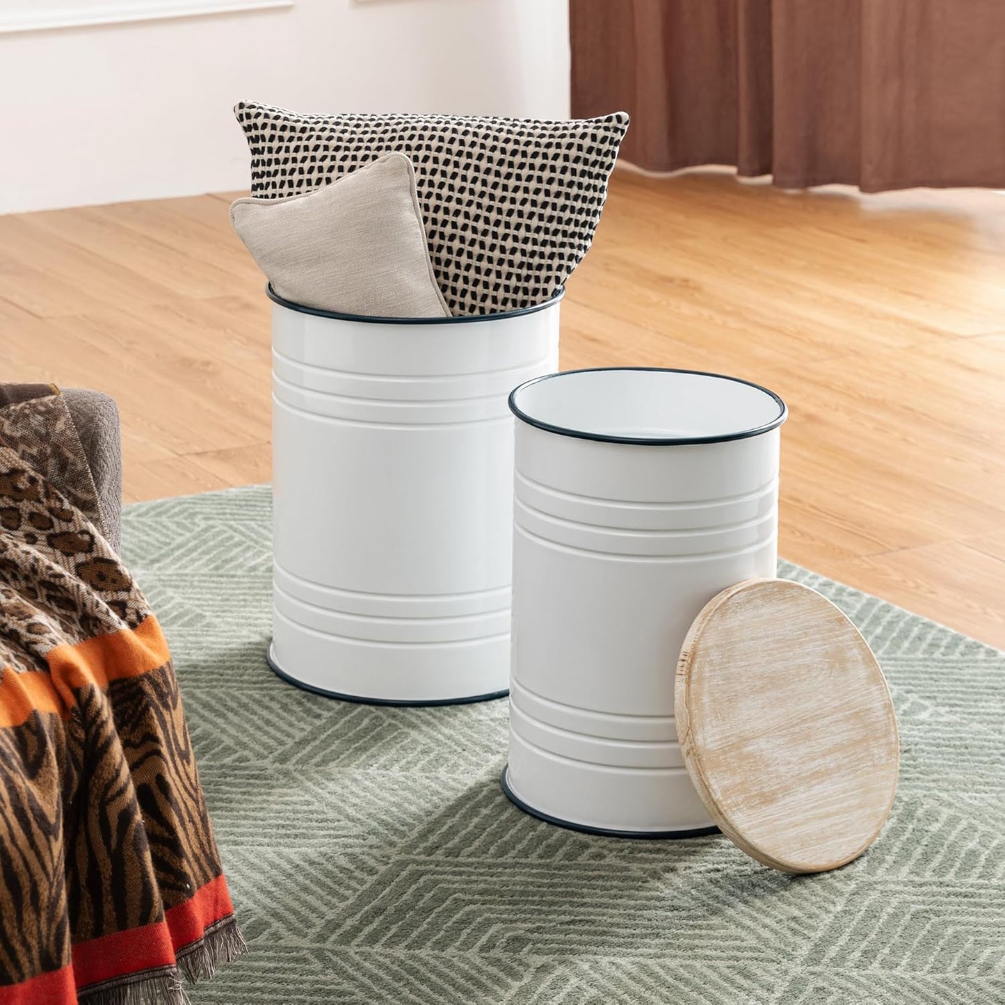 Glitzhome Farmhouse Accent Side Table, Metal Storage Stool Ottoman with Round Lid - Galvanized Coffee Cocktail End Tables Set of 2 for Living Room Bedroom, White