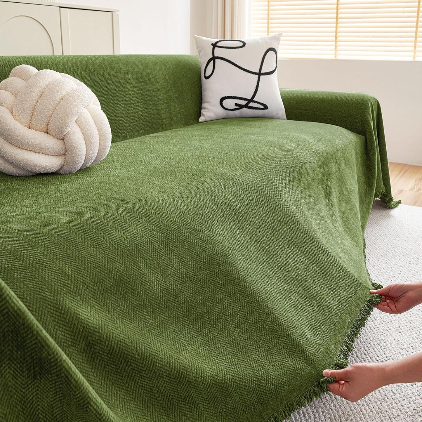 hyha Couch Cover for Dogs, Boho Sofa Covers for 3 Cushion Couch Washable, Chenille Sofa Slipcover for Pets, Soft Loveseat Sectional Couch Throw Blankets with Tassels (Green, 71x150 Inch)