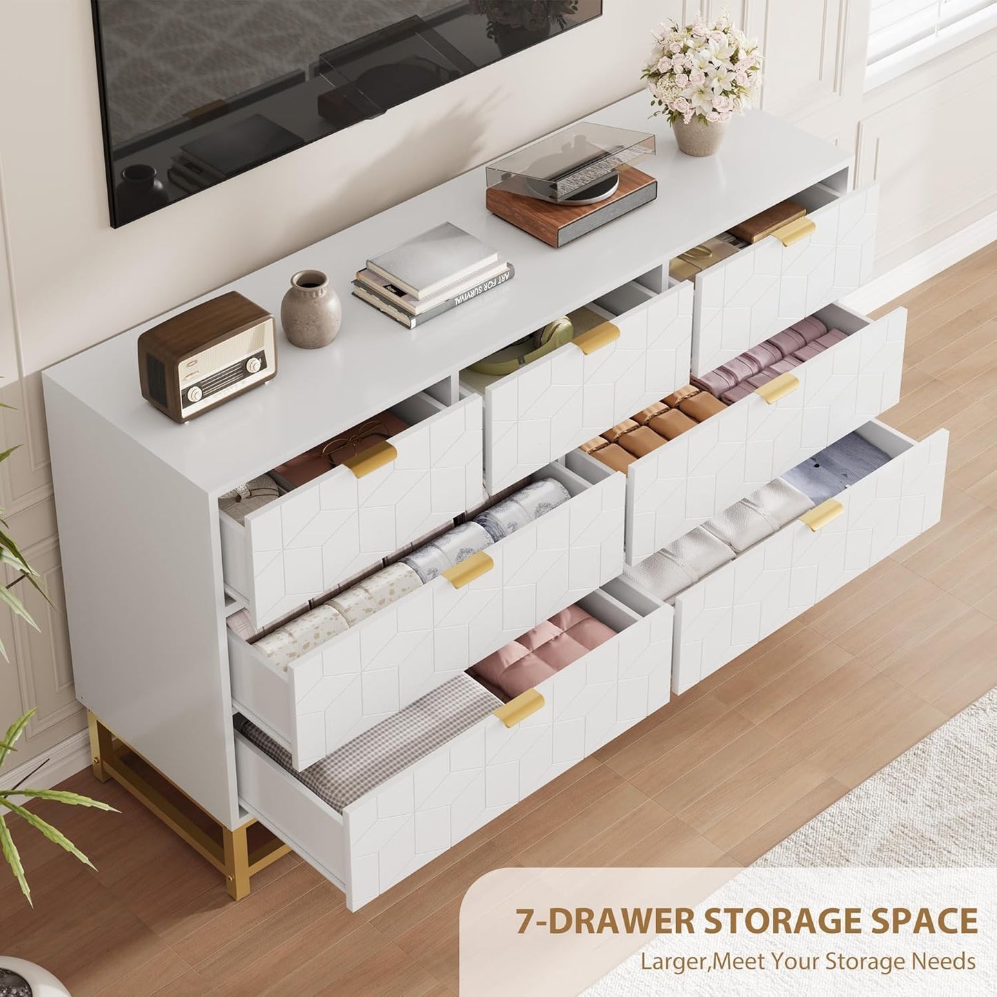 Dresser for Bedroom, 53.5" Wide Dresser Organizer, 7 Drawer with Golden Metal Handle and Legs, Modern Chest of Drawers for Closet, Hallway, Living Room, Entryway, White
