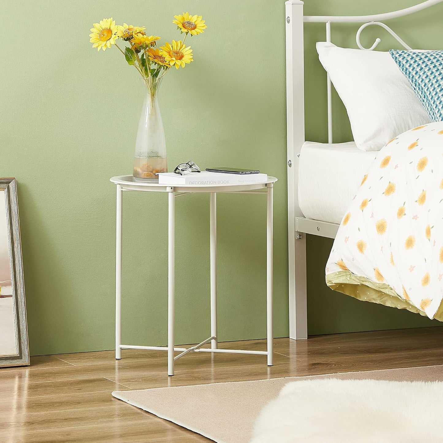 VECELO Side/End Table, Folding Round Metal Anti-Rust and Waterproof Outdoor or Indoor Tray for Living Room Bedroom Balcony and Office, 2 PCS, Beige