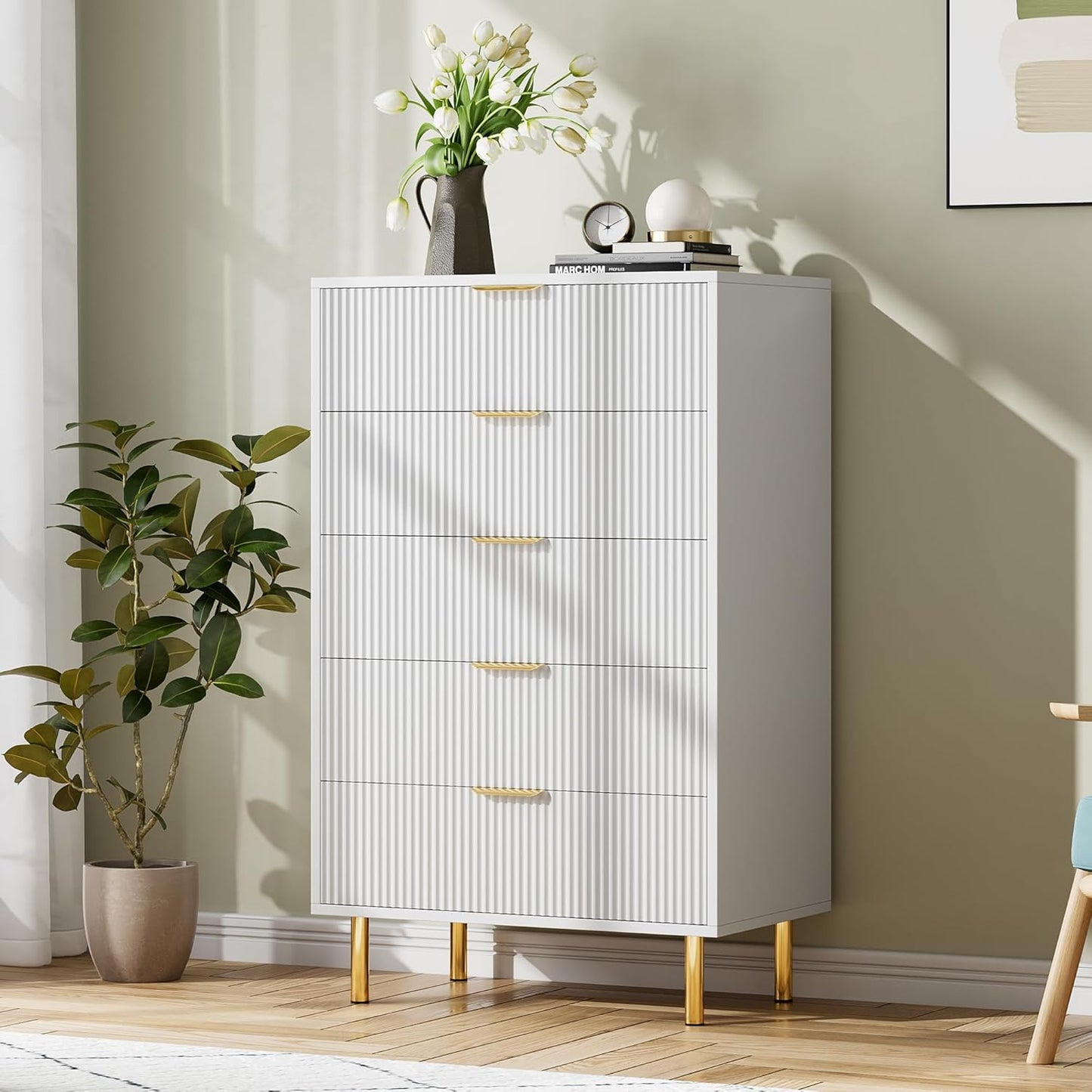 GarveeHome White Dresser, Modern 5 Drawer Dresser for Bedroom with Gold Handle and Large Drawer, Wood Double Chest of Drawers and Storage Organizer for Living Room, Hallway, Entryway
