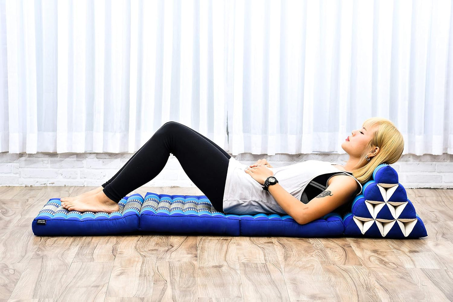 Leewadee - Comfortable Japanese Floor Mattress Used As Thai Floor Bed with Triangle Cushion, Futon Mattress Or Thai Massage Mat, 67 x 21 inches, Blue