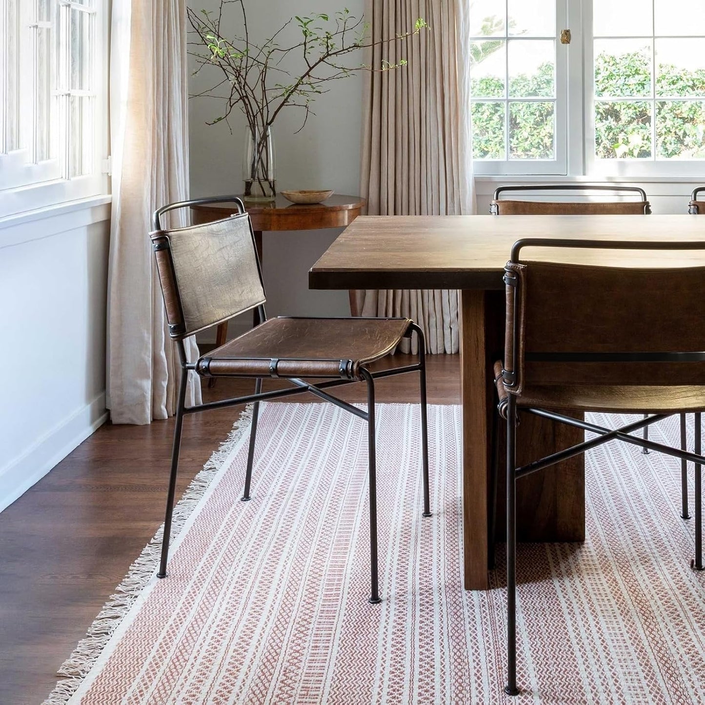 Mid-Century Modern Dining Chairs Set of 2, Brown PU Faux Leather Dining Chair Armless Dining Room Chairs with Black Metal Legs, High-End Stylish Kitchen Restaurant Dining Chairs