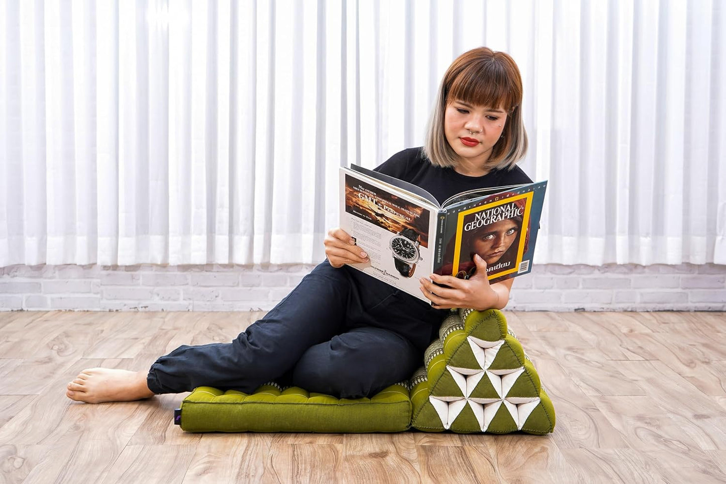Leewadee 1-Fold Mat with Triangle Cushion – Comfortable TV Pillow, Foldable Mattress with Cushion Made of Kapok, 30 x 20 inches, Green