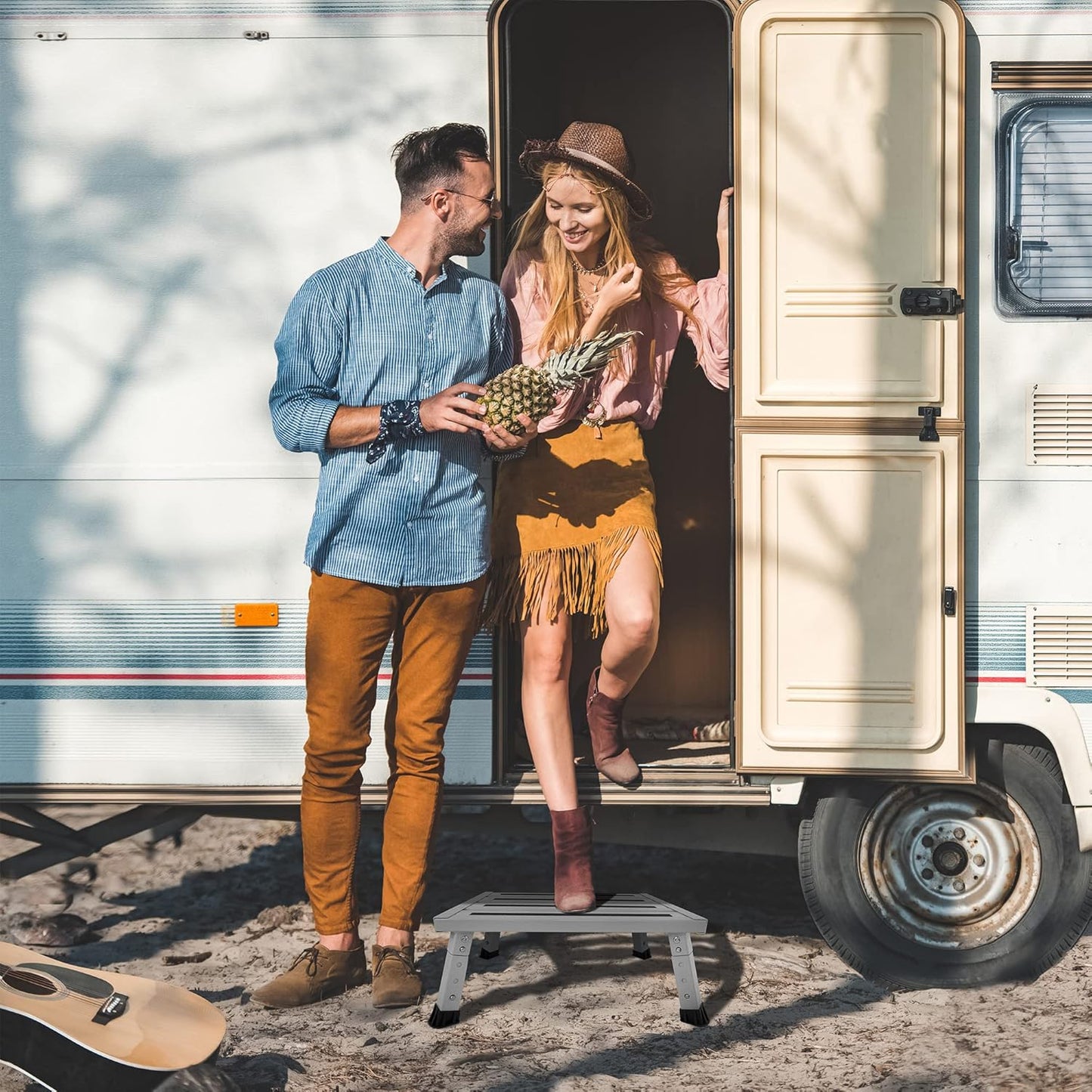 Adjustable Height Aluminum RV Step, Stable Foldable Platform Step Stool, Supports Up to 1,000 lb, Non-Slip Rubber Feet and Platform Mat, Easy to Carry (Silver)