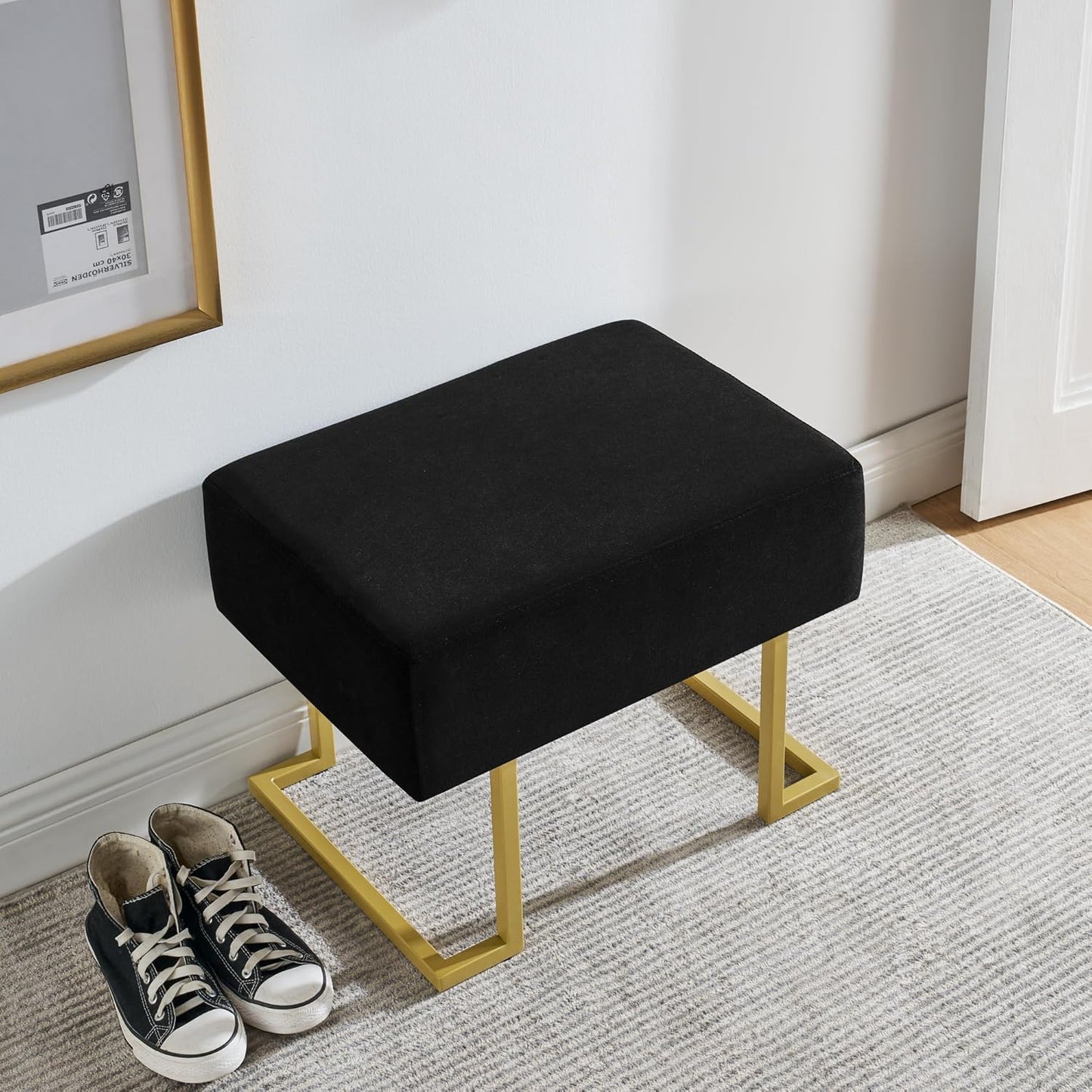 Modern Style Bedroom Single Seat Bench, Cushioned Bed end Stool, Living Room Sofa Stool, Footstool with Golden Iron Legs, Suitable for Bedroom and Living Room (Black, 21.65"x15.74"X16.53")