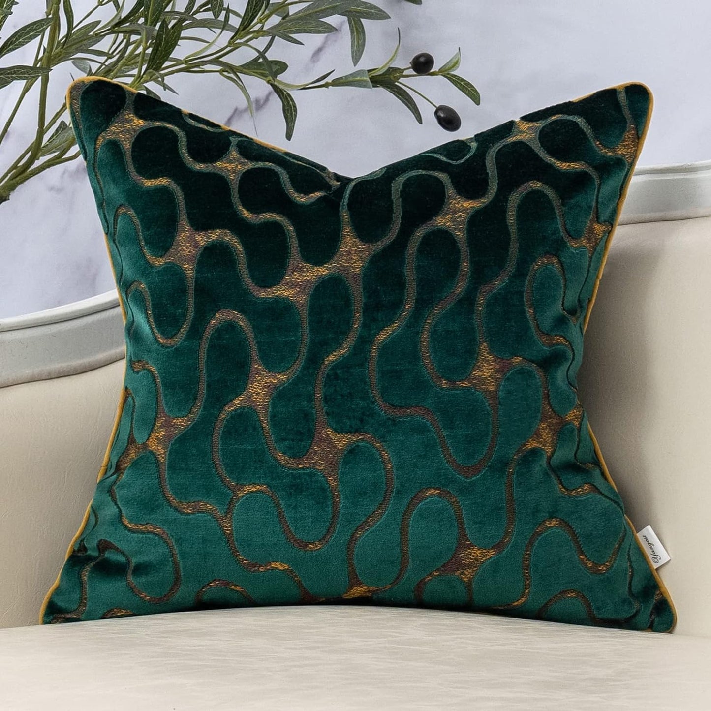 Yangest Green Square Throw Pillow Cover Wavy Velvet Cushion Cover Modern Zippered Pillowcase for Sofa Couch Bedroom Living Room Chair, 18 x 18 Inch