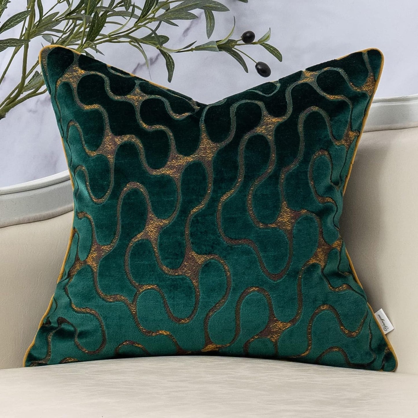Yangest Green Square Throw Pillow Cover Wavy Velvet Cushion Cover Modern Zippered Pillowcase for Sofa Couch Bedroom Living Room Chair, 20 x 20 Inch