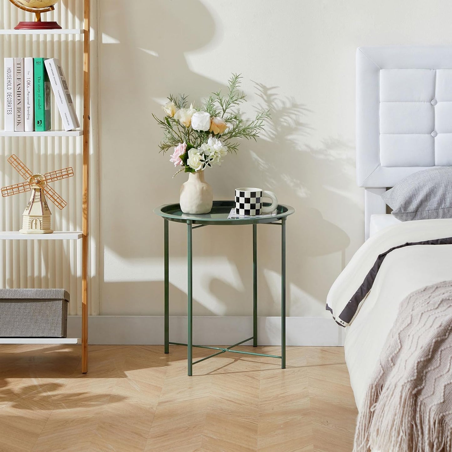 VECELO Side/End Table, Folding Round Metal Anti-Rust and Waterproof Outdoor or Indoor Tray for Living Room Bedroom Balcony and Office, 2 PCS, Dark Green