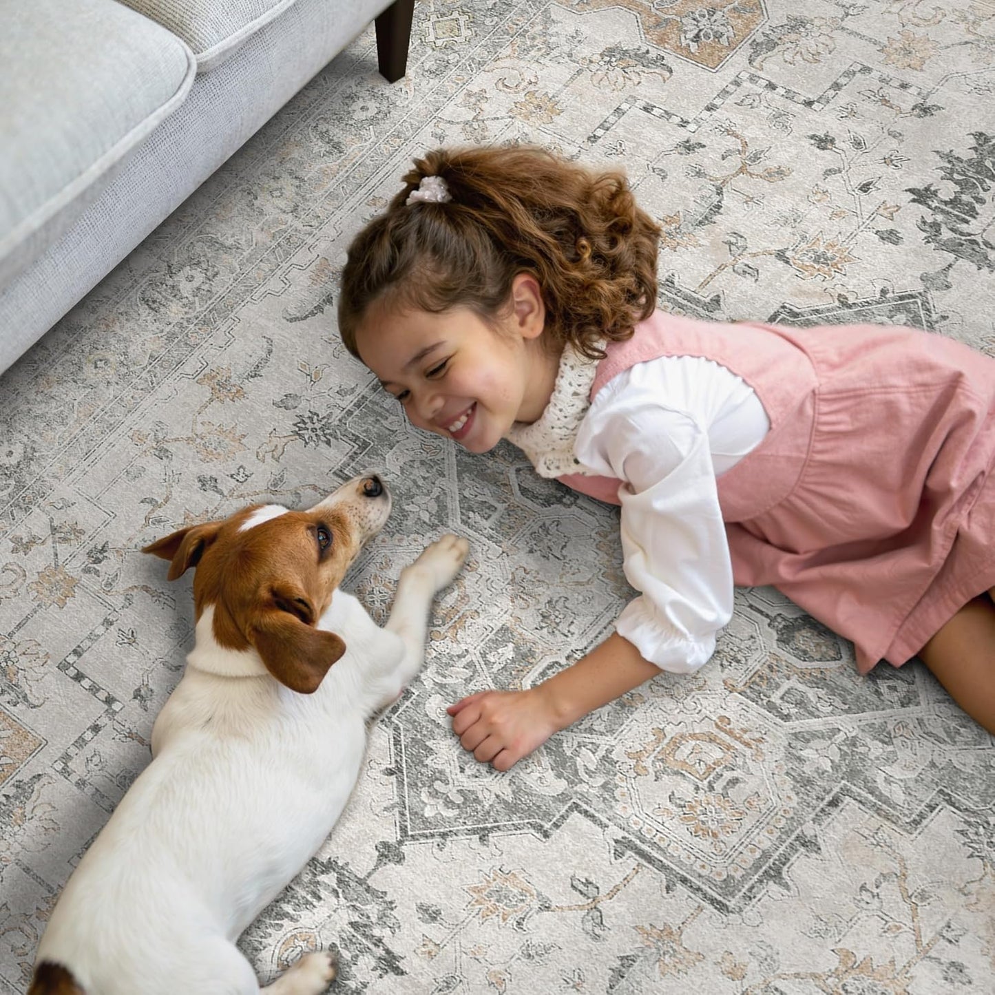 GENIMO 5FT Round Area Rugs for Living Room, Circle Rugs Machine Washable Low Pile, Chenille Non Slip Vintage Rug for Bedroom, Dining Room, Home Office, Light Taupe Brown