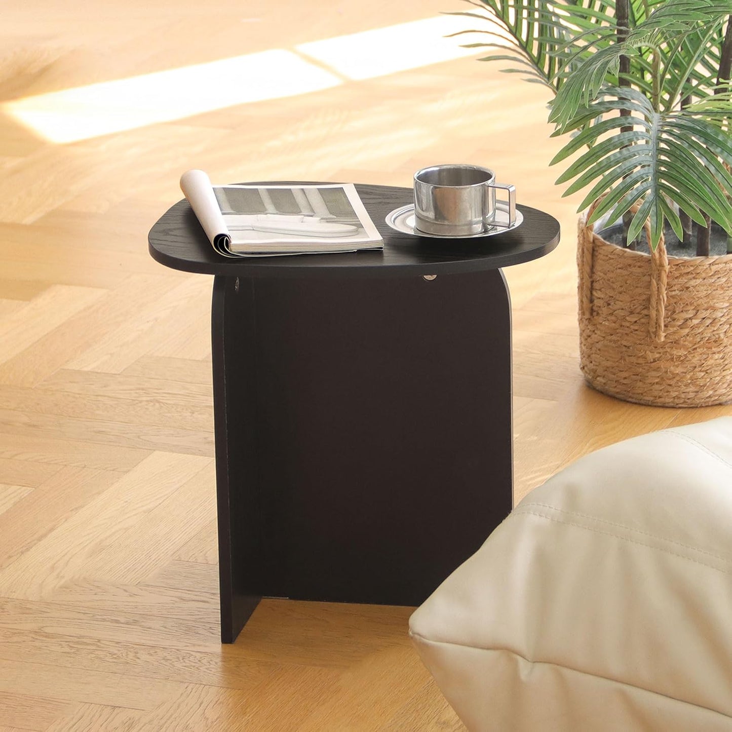 AWASEN Black Side Table, Small Triangle End Table Living Room, Modern Accent Table with Unique Tabletop, Mini Bedside Table for Small Spaces, Black