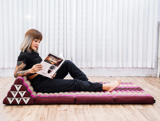 Leewadee 3-Fold Mat XXL with Triangle Cushion – Firm TV Pillow, Foldable Mattress with Cushion Made of Kapok, 67 x 31 inches, Auburn Pink