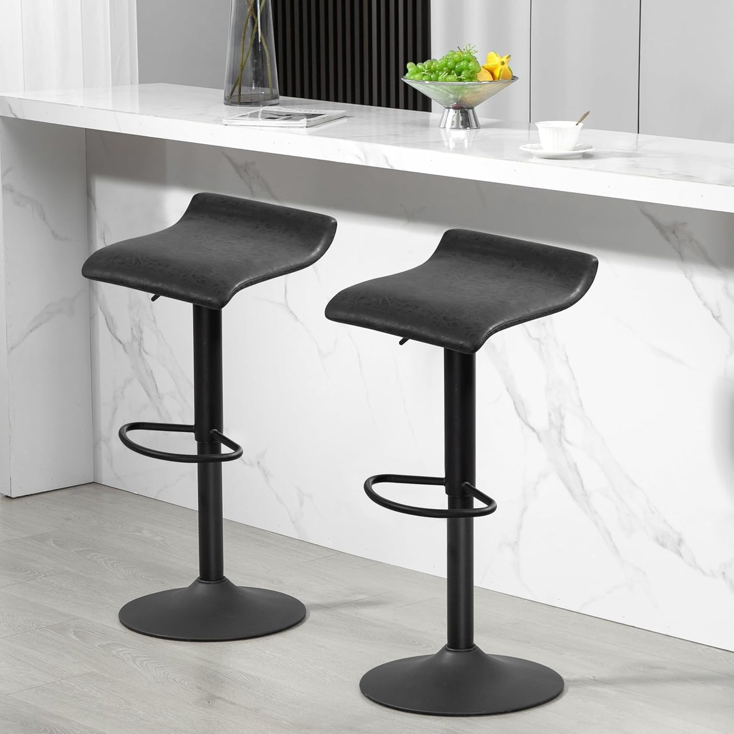 Finnhomy Bar Stools Set of 2 Counter Height, Swivel Barstools with Footrest and Backless, Height Adjustable Rustic Bar stools for Kitchen, Vintage Leather, Retro Black