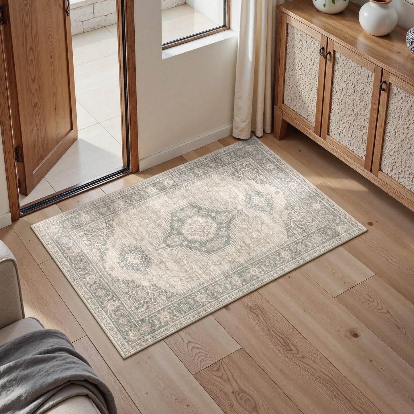 Lahome Oriental Kitchen Rugs Non Slip, 2x3 Small Rugs for Bedroom Entryway, Soft Door Mat Indoor Entrance Vintage Ultra-Thin Carpet for Kitchen Bathroom Bedroom, Grey/Brown