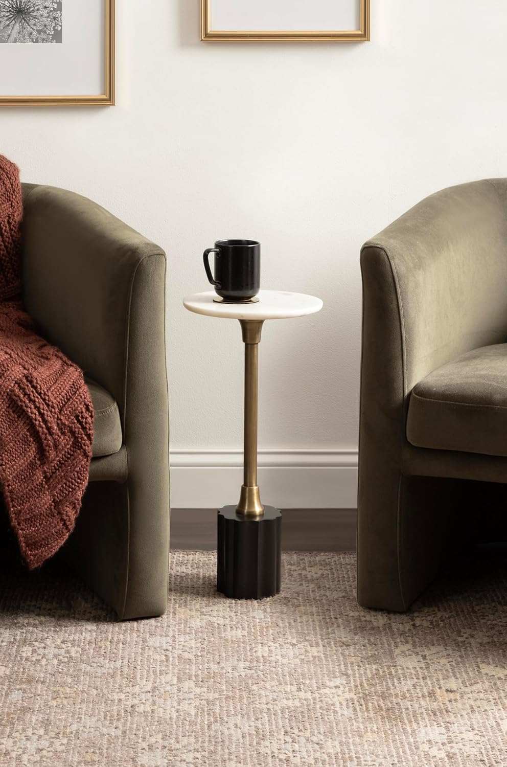 Kate and Laurel Nisha Traditional Marble Round Drink Table, 10 x 10 x 22, White Marble, Antique Brass, and Black, Vintage Mango Wood Circle Mini Table for Use as Plant Stand or Living Room Decor