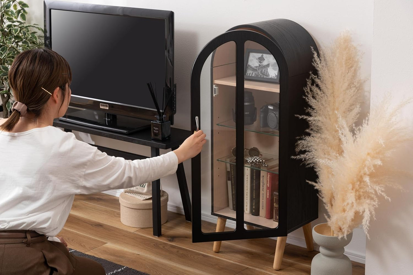 PaletteLife Arched Figurine-Case 4 Tier Collection Shelf, Oak Wood Grain with Glass Door and 2 Movable Glass Shelves, No Mirror, White, PT-621WH