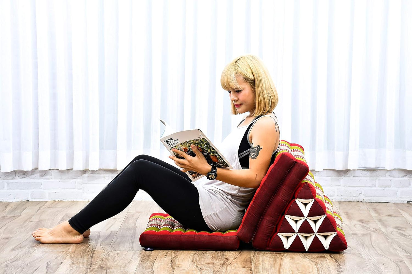 Leewadee - Comfortable Japanese Floor Mattress Used As Thai Floor Bed with Triangle Cushion, Futon Mattress Or Thai Massage Mat, 67 x 21 inches, Green Red