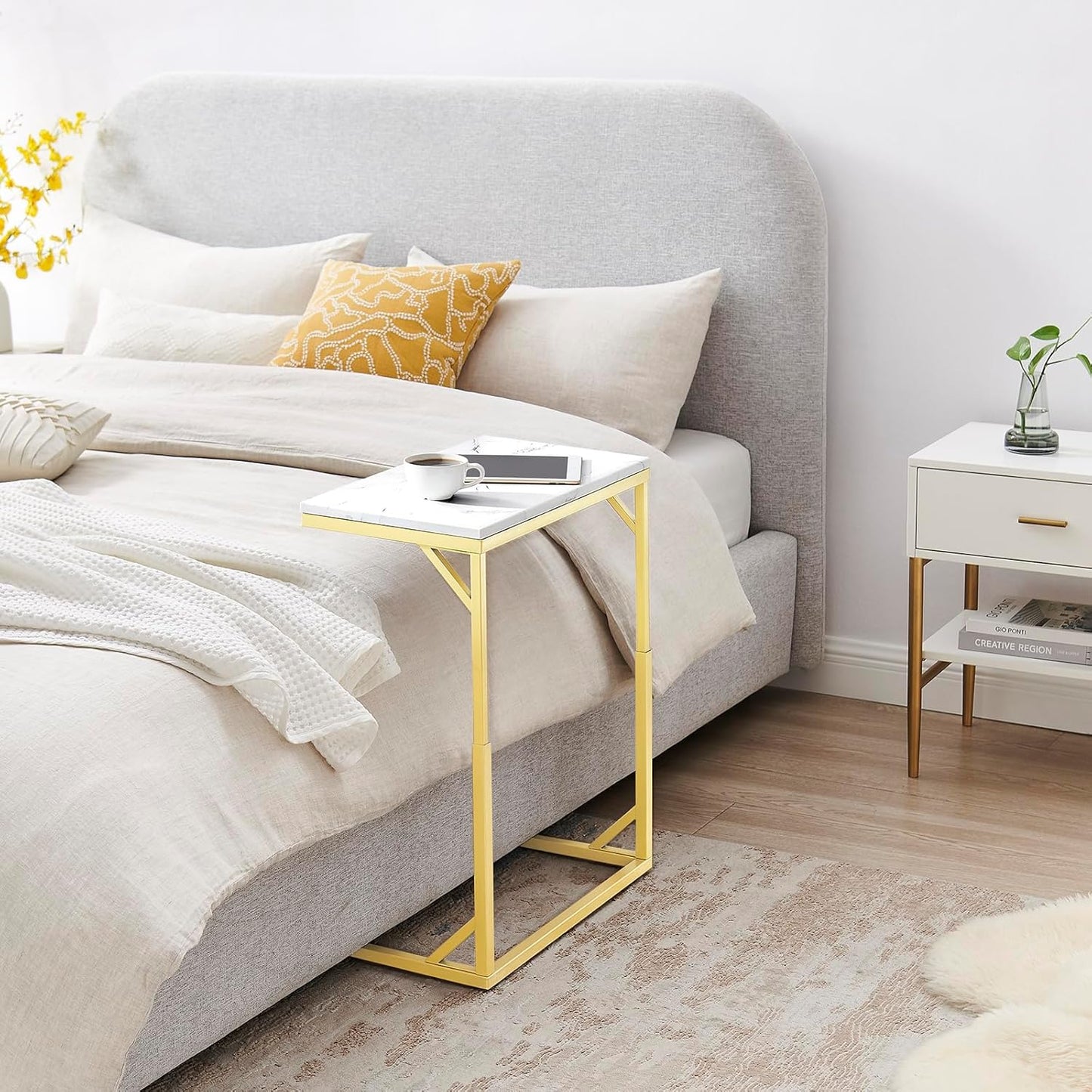 C-Shaped End Table, Small Sofa Table with Metal Frame, Adjustable Height Side Table for Couch, Living Room, Bedroom, Bedside (Gold, Medium)