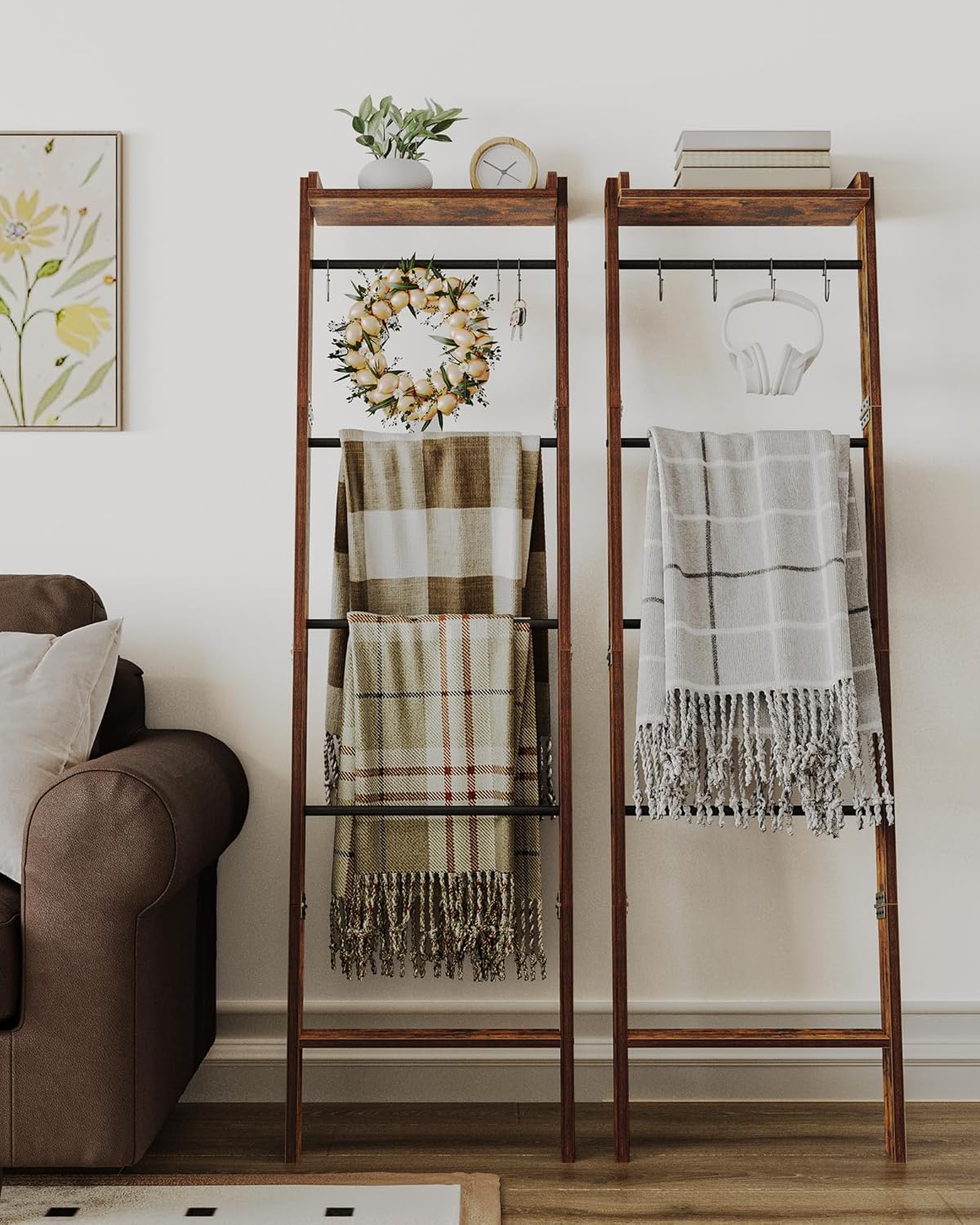 Blanket Ladder Shelf for Living Room, Decorative Quilt Rack with Storage Shelf, 6-Tier Farmhouse Ladder Holder Organizer with 4 Removable Hooks for Bedroom, Rustic Brown and Black BR35801B