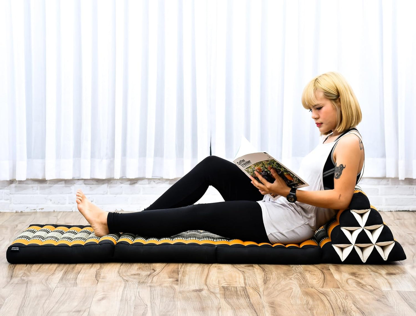 Leewadee 3-Fold Mat with Triangle Cushion – Comfortable TV Pillow, Foldable Mattress with Cushion Made of Eco-Friendly Kapok, 67 x 21 inches, Black Orange