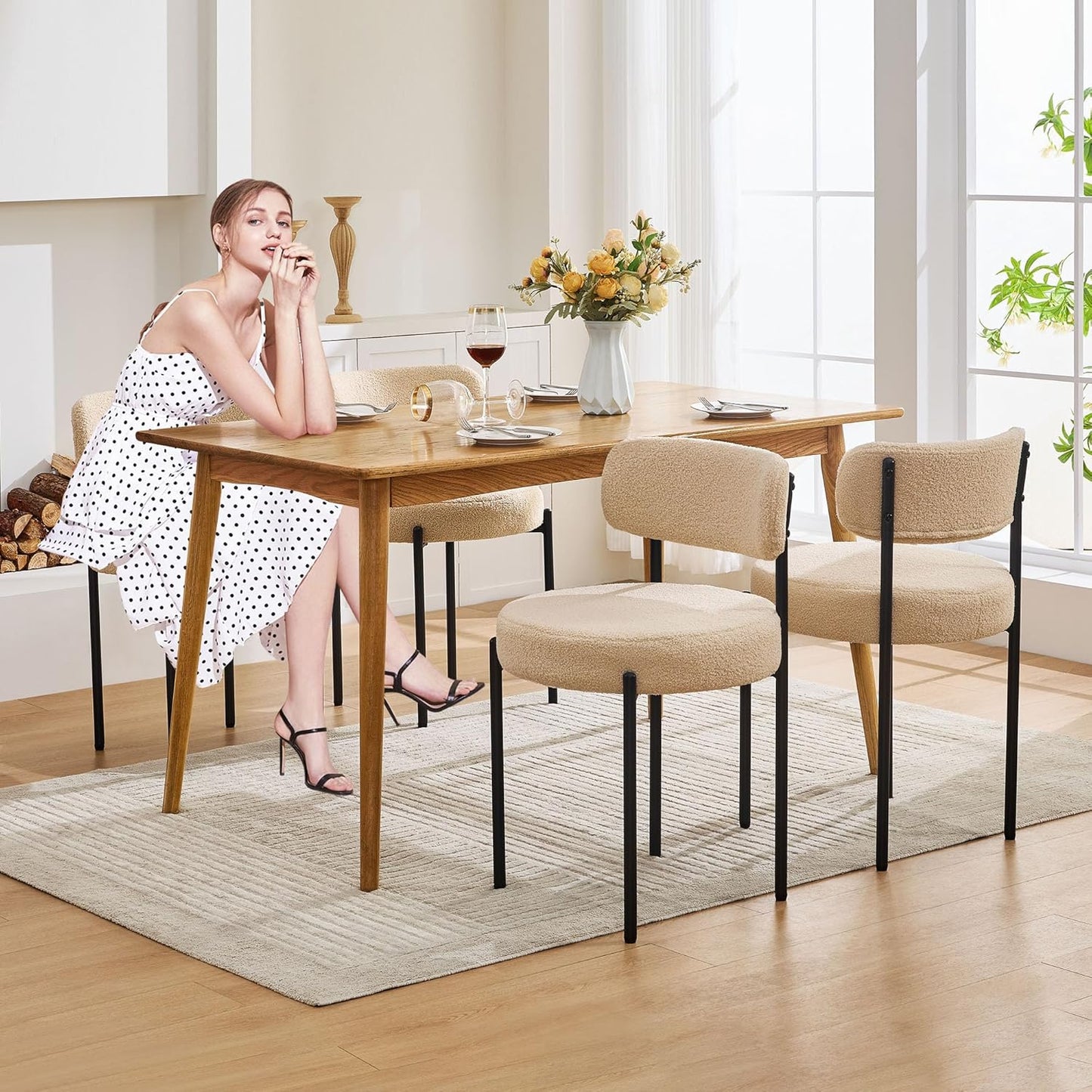 Dining Chairs Set of 6, Beige Boucle Dining Chair, Curved Backrest Upholstered Dining Room Chairs with Black Metal Legs, Mid Century Modern Dining Chairs for Kitchen, Living Room, Beige