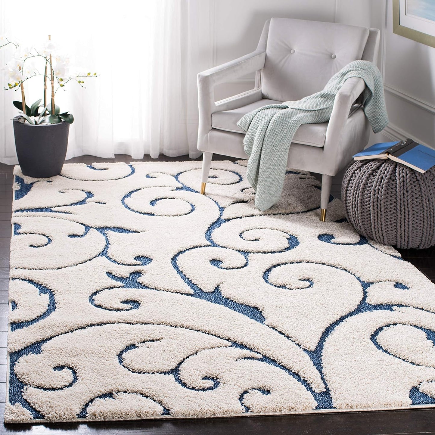 SAFAVIEH Florida Shag Collection Accent Rug - 4' x 6', Cream & Blue, Scroll Design, Non-Shedding & Easy Care, 1.2-inch Thick Ideal for High Traffic Areas in Entryway, Living Room, Bedroom (SG455-1165)