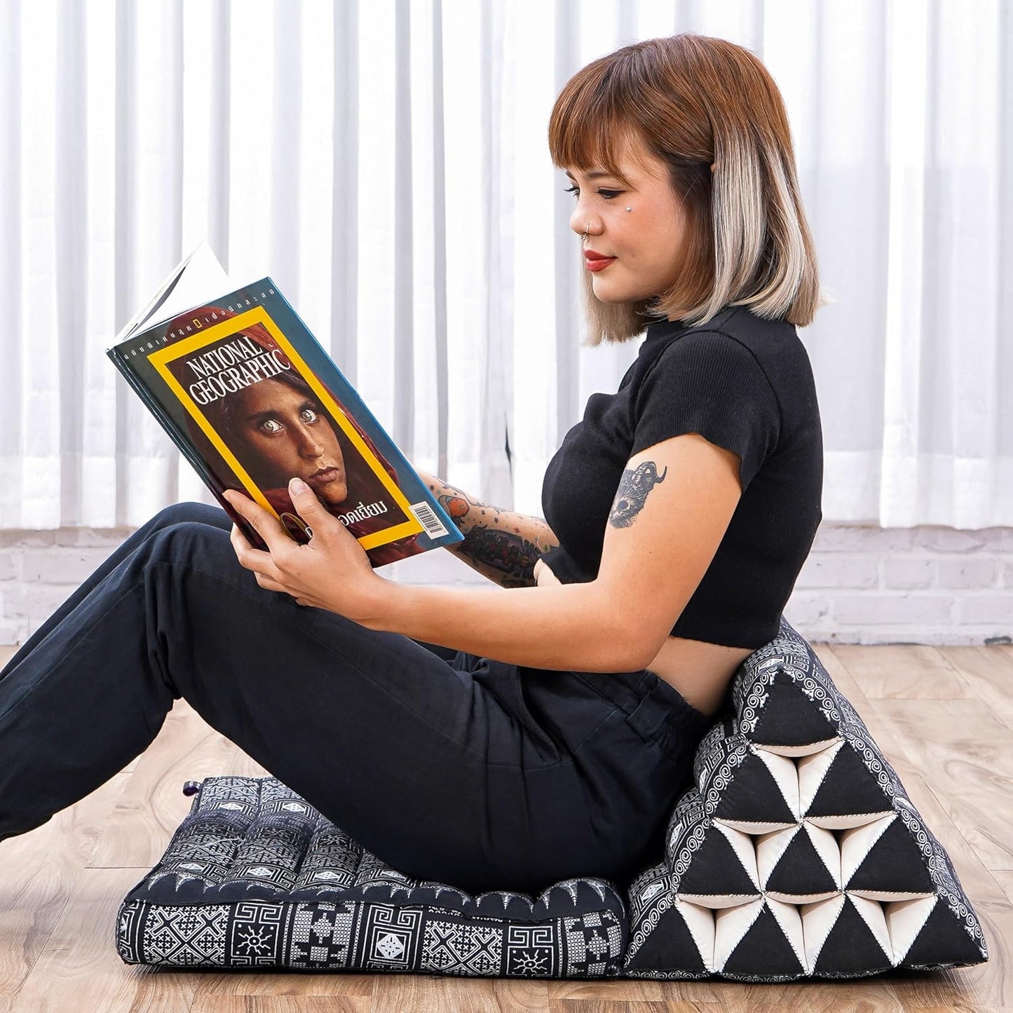 Leewadee 1-Fold Mat with Triangle Cushion – Comfortable TV Pillow, Foldable Mattress with Cushion Made of Kapok, 30 x 20 inches, Black