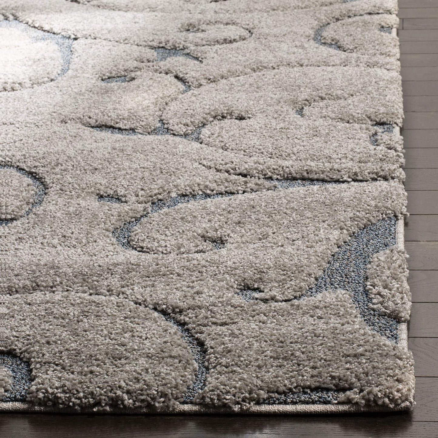 SAFAVIEH Florida Shag Collection Accent Rug - 4' x 6', Grey & Light Blue, Scroll, Non-Shedding & Easy Care, 1.2-inch Thick Ideal for High Traffic Areas in Entryway, Living Room, Bedroom (SG455-1160)