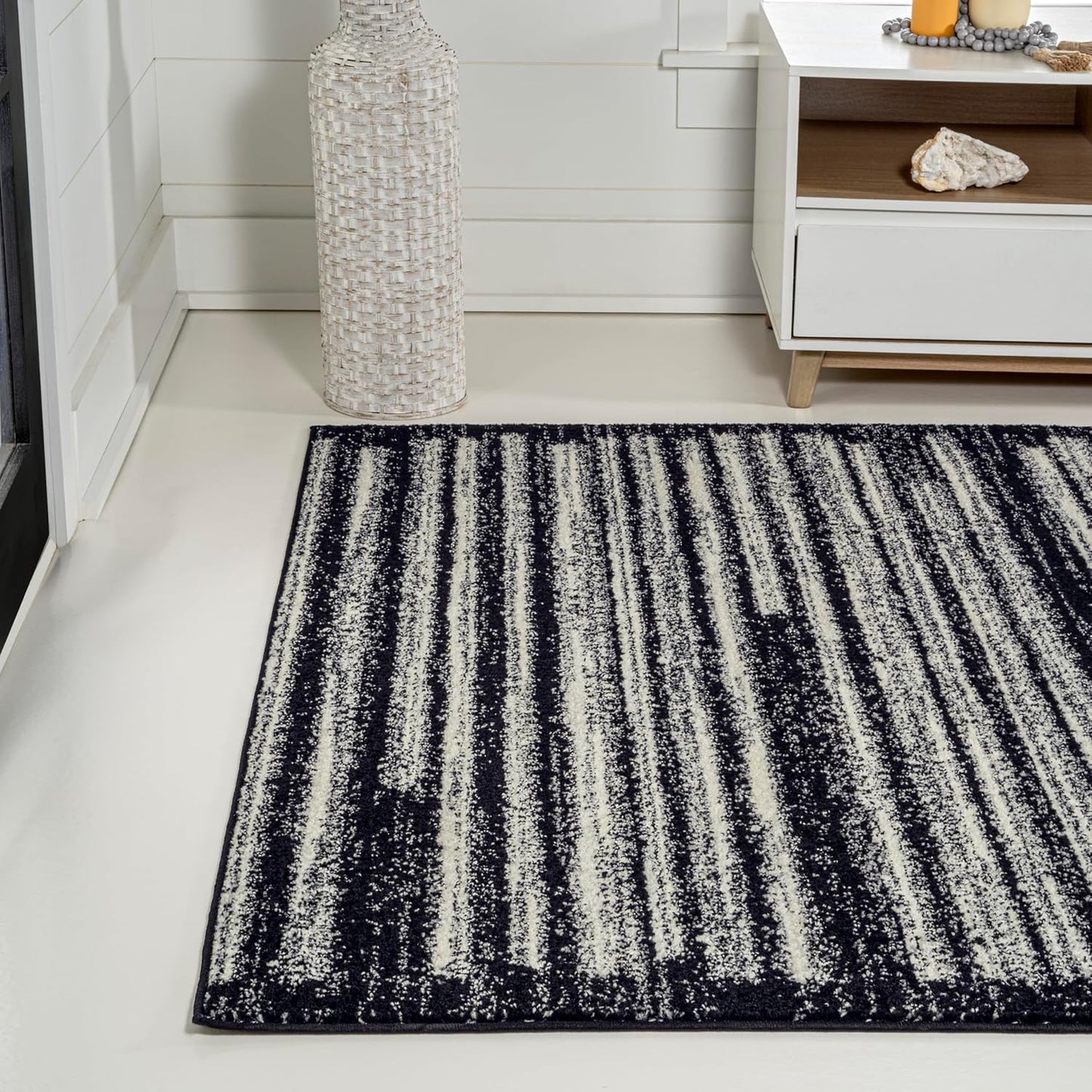 JONATHAN Y Khalil Modern Berber Stripe Black/Cream Indoor Area Rug, 5x8, Contemporary, Bohemian, Easy-Cleaning for Living Room, Bedroom, Kitchen, Pet Friendly, Non-Shedding (MOH207F-5)