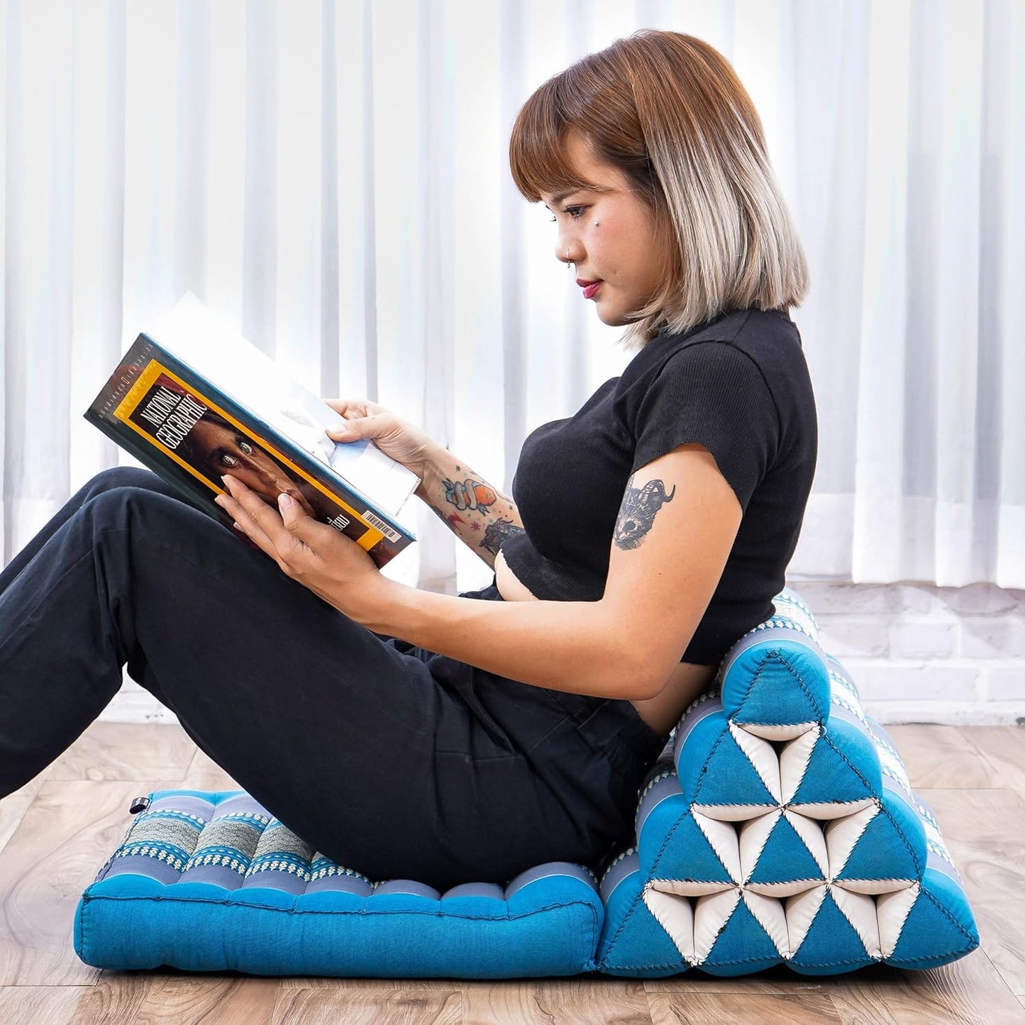 Leewadee 1-Fold Mat with Triangle Cushion – Comfortable TV Pillow, Foldable Mattress with Cushion Made of Kapok, 30 x 20 inches, Light Blue