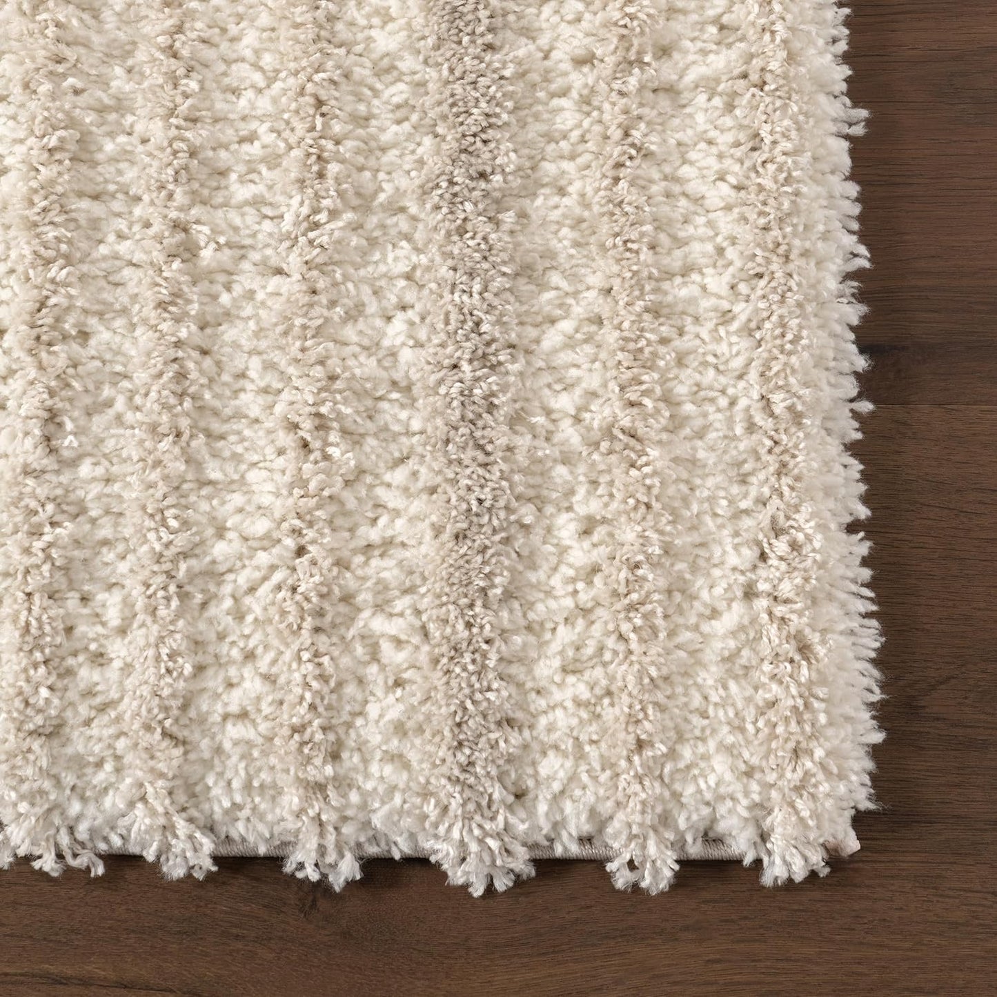 nuLOOM Gloria Abstract Shag Area Rug, 4x6, Light Brown