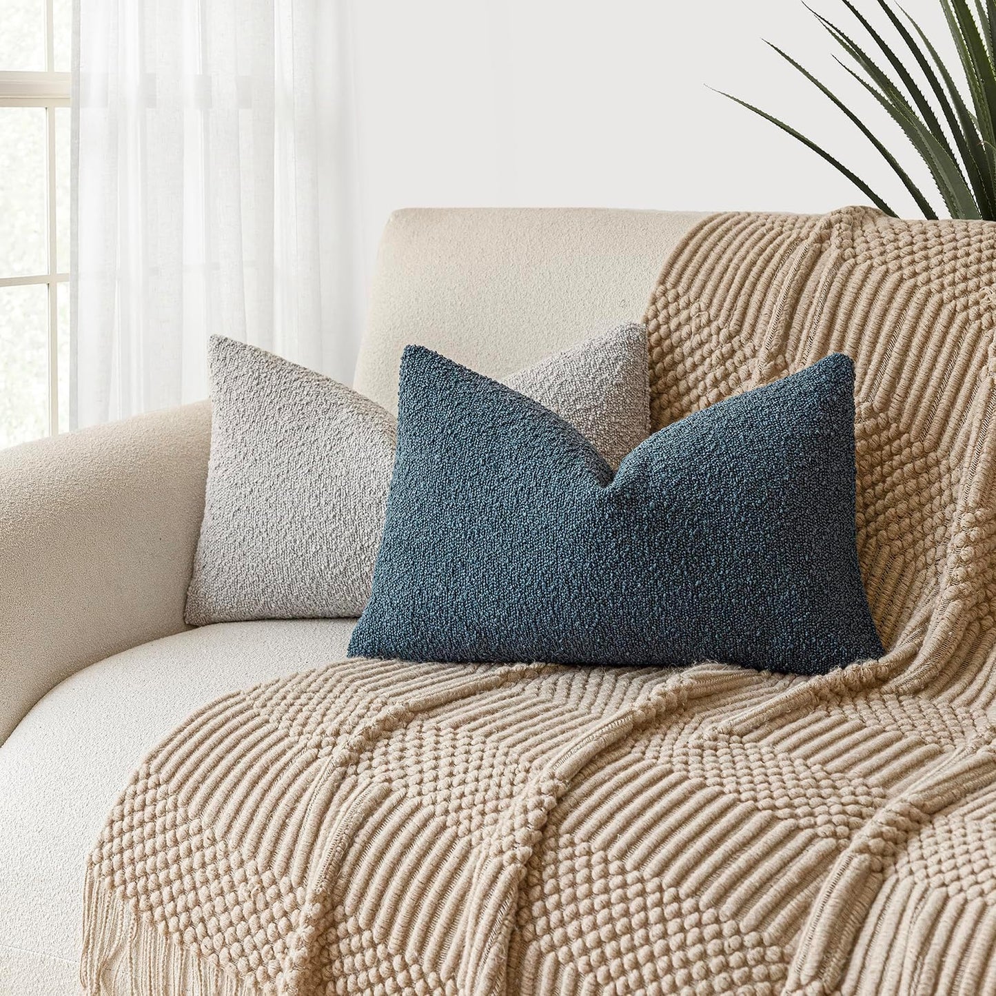 Foindtower Pack of 2 Modern Textured Boucle Throw Pillow Covers Accent Solid Decorative Lumbar Pillow Cases Cozy Couch Cushion Case for Chair Sofa Bedroom Living Room Home Decor, 12 x 20 Inch,Blue