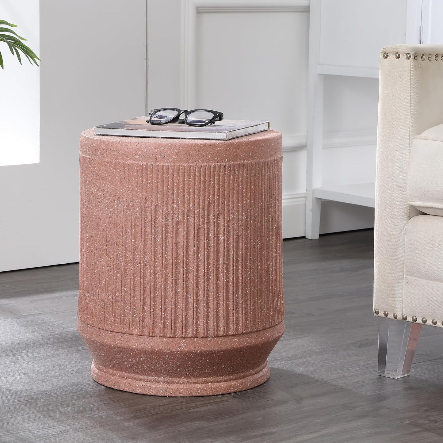 JONATHAN Y TBL1103B Kline 17.5" Mid-Century Modern Brutalist Indoor/Outdoor Accent Table Art Deco, Minimalist, Contemporary, Patio, Garden, Bathroom, Living Room, Pink Terrazzo Finish