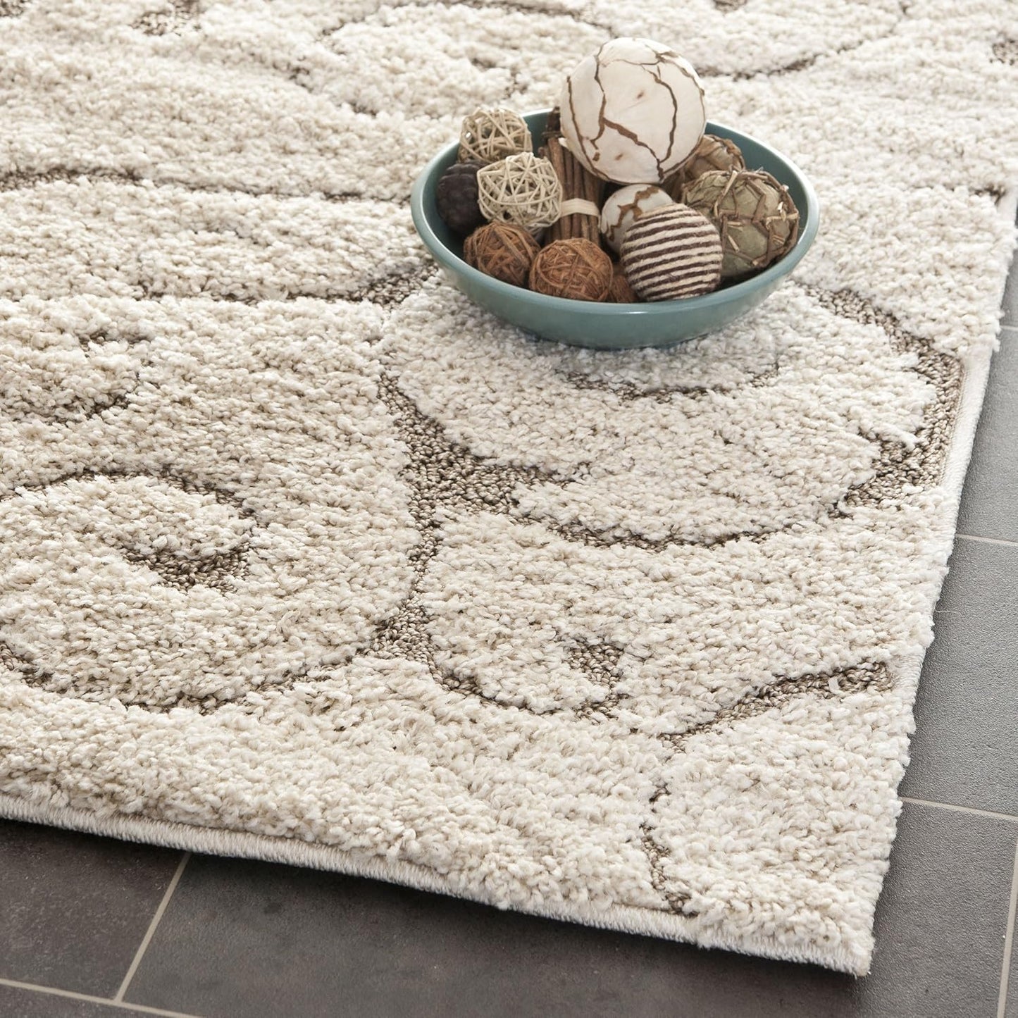SAFAVIEH Florida Shag Collection Runner Rug - 2'3" x 17', Cream & Beige, Scroll Design, Non-Shedding & Easy Care, 1.2-inch Thick Ideal for High Traffic Areas in Living Room, Bedroom (SG455-1113)