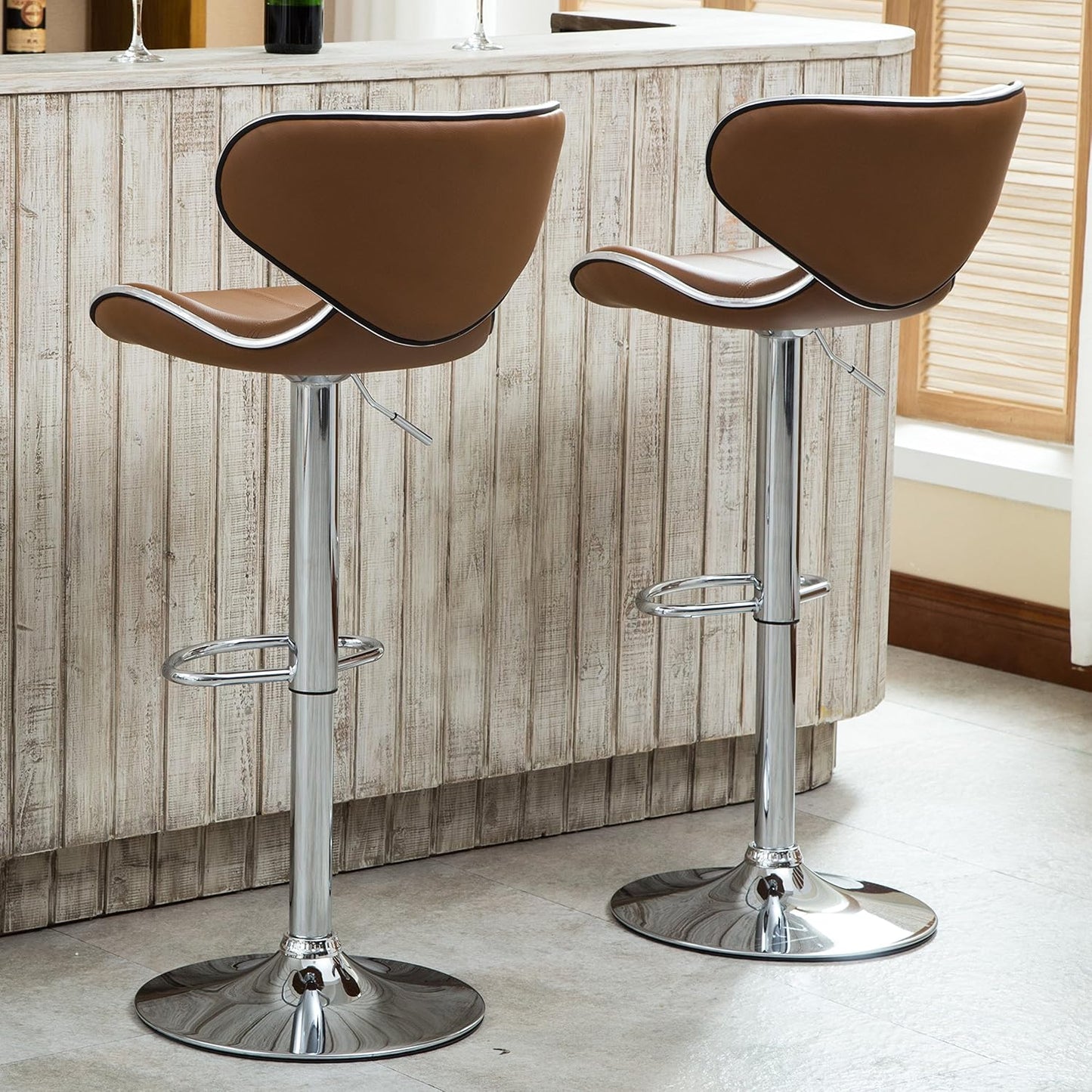 Roundhill Furniture Masaccio Cushioned Leatherette Upholstery Airlift Adjustable Swivel Barstool with Chrome Base, Set of 2, Caramel