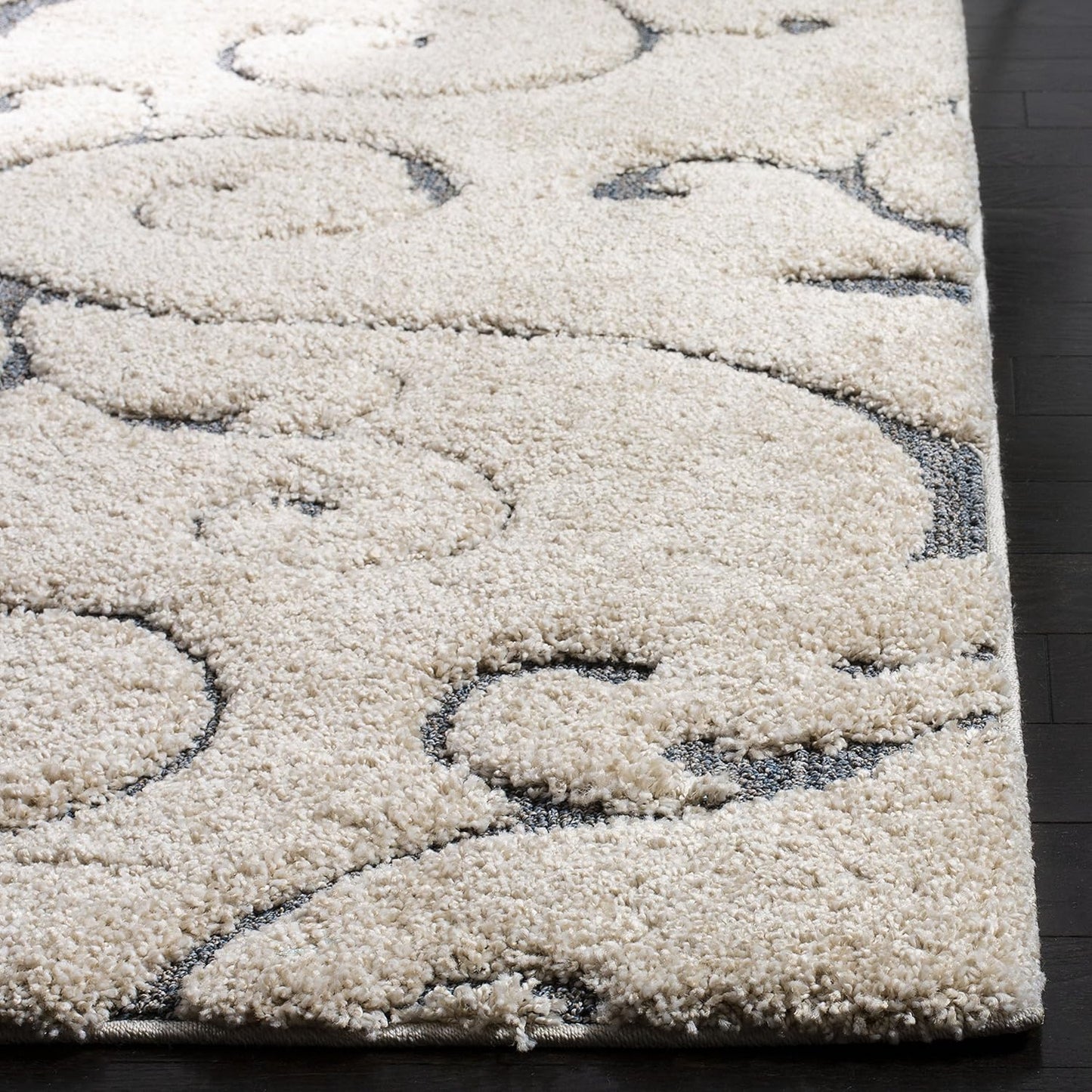 SAFAVIEH Florida Shag Collection Area Rug - 6' x 9', Beige & Blue Grey, Scroll Design, Non-Shedding & Easy Care, 1.2-inch Thick Ideal for High Traffic Areas in Living Room, Bedroom (SG455-1155)