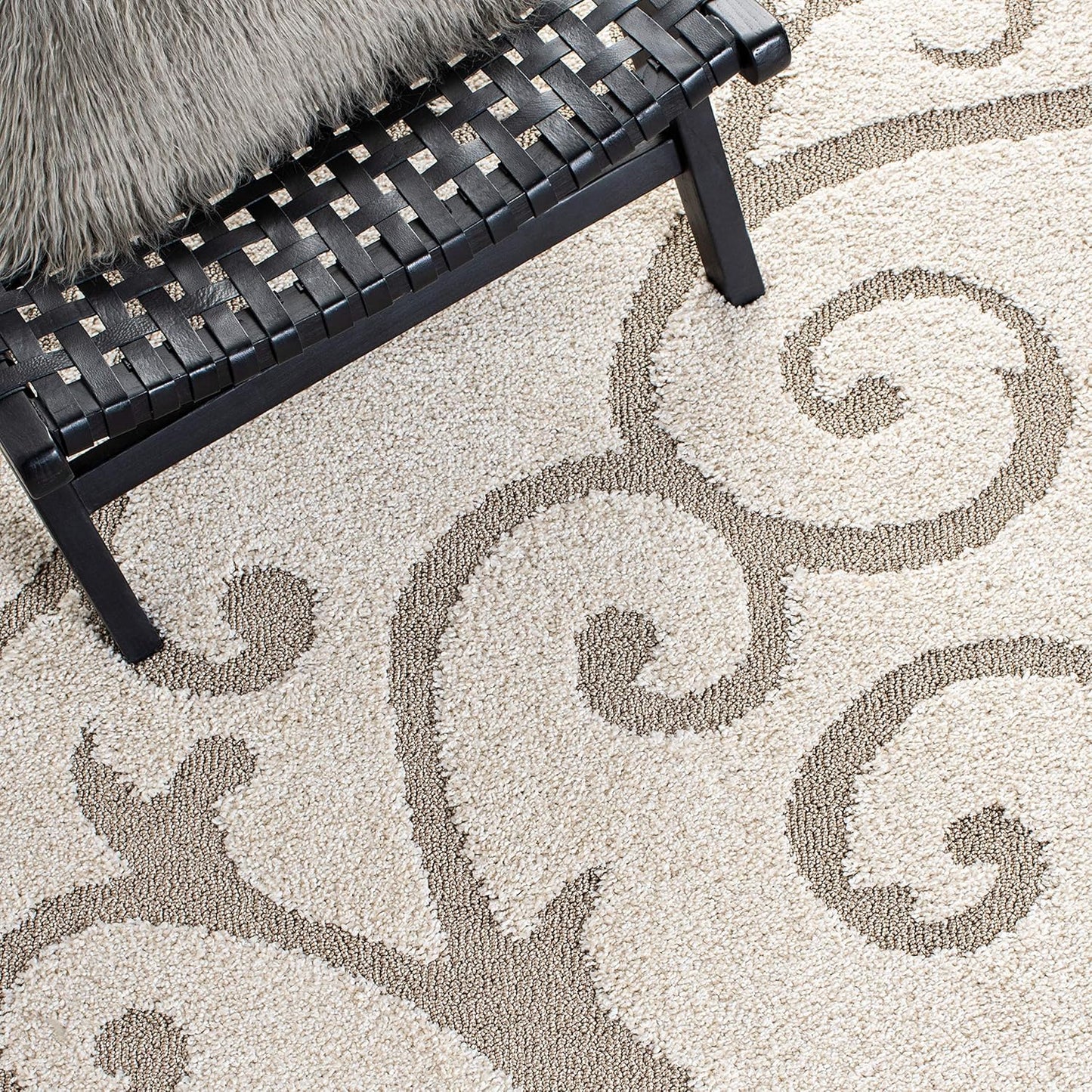 SAFAVIEH Florida Shag Collection Area Rug - 6'7" Square, Ivory & Beige, Scroll Design, Non-Shedding & Easy Care, 1.2-inch Thick Ideal for High Traffic Areas in Living Room, Bedroom (SG455-13LT)